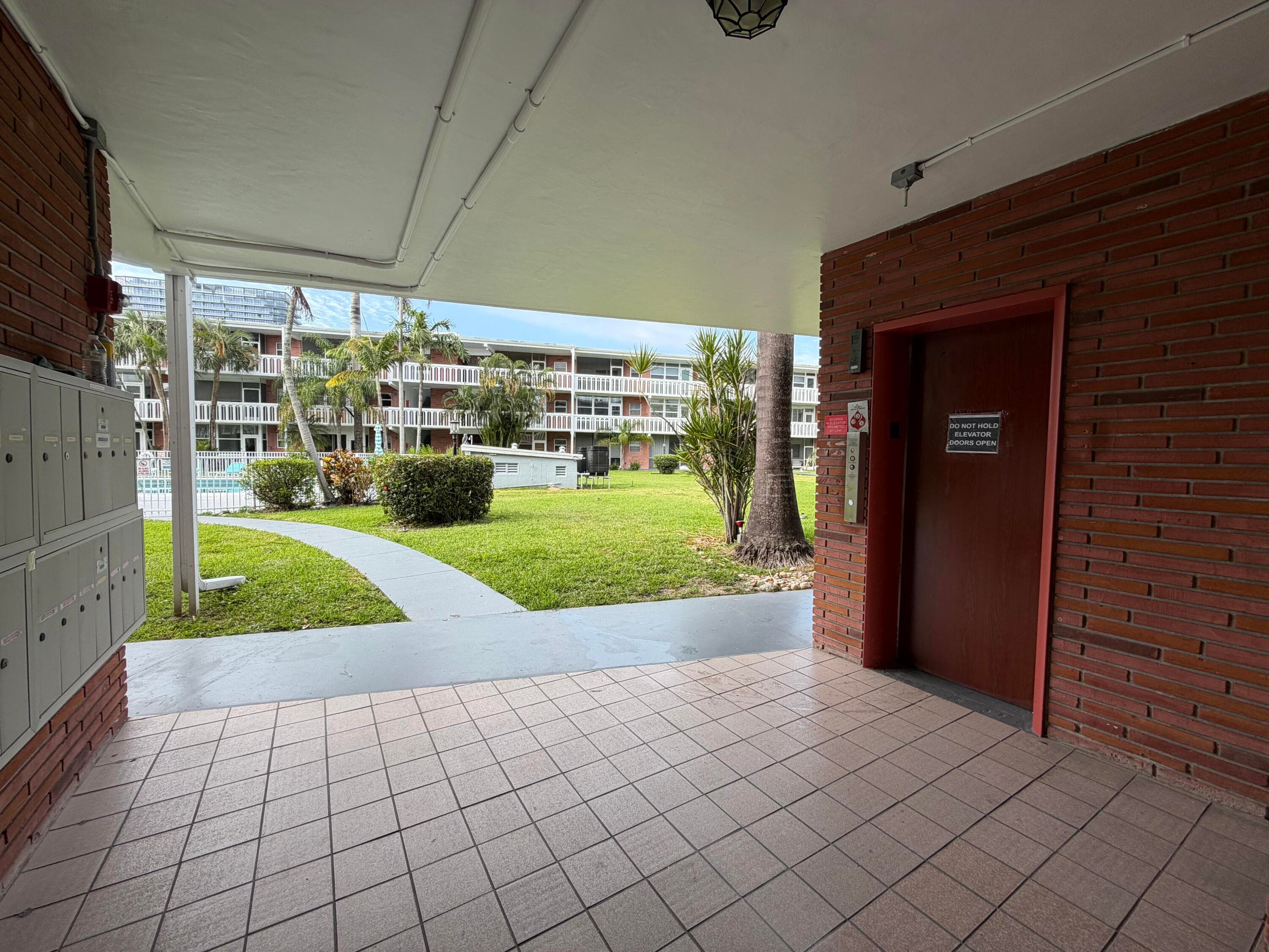161 NE 10th Avenue 12b, Hallandale Beach, FL 33009 — photo 13 of 41