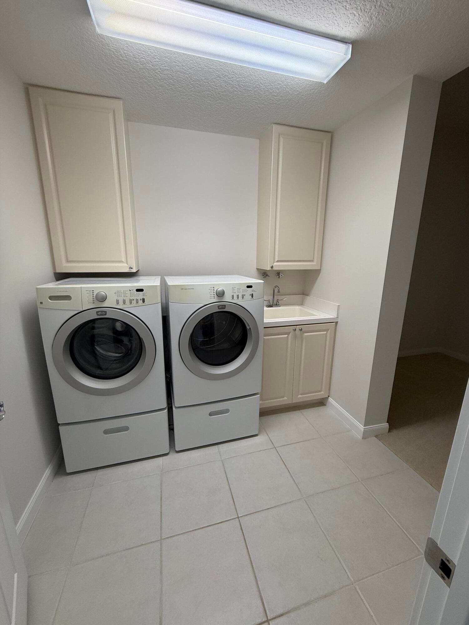 4 Harbour Isle Drive E Unit 204, Fort Pierce, FL 34949 — photo 23 of 32