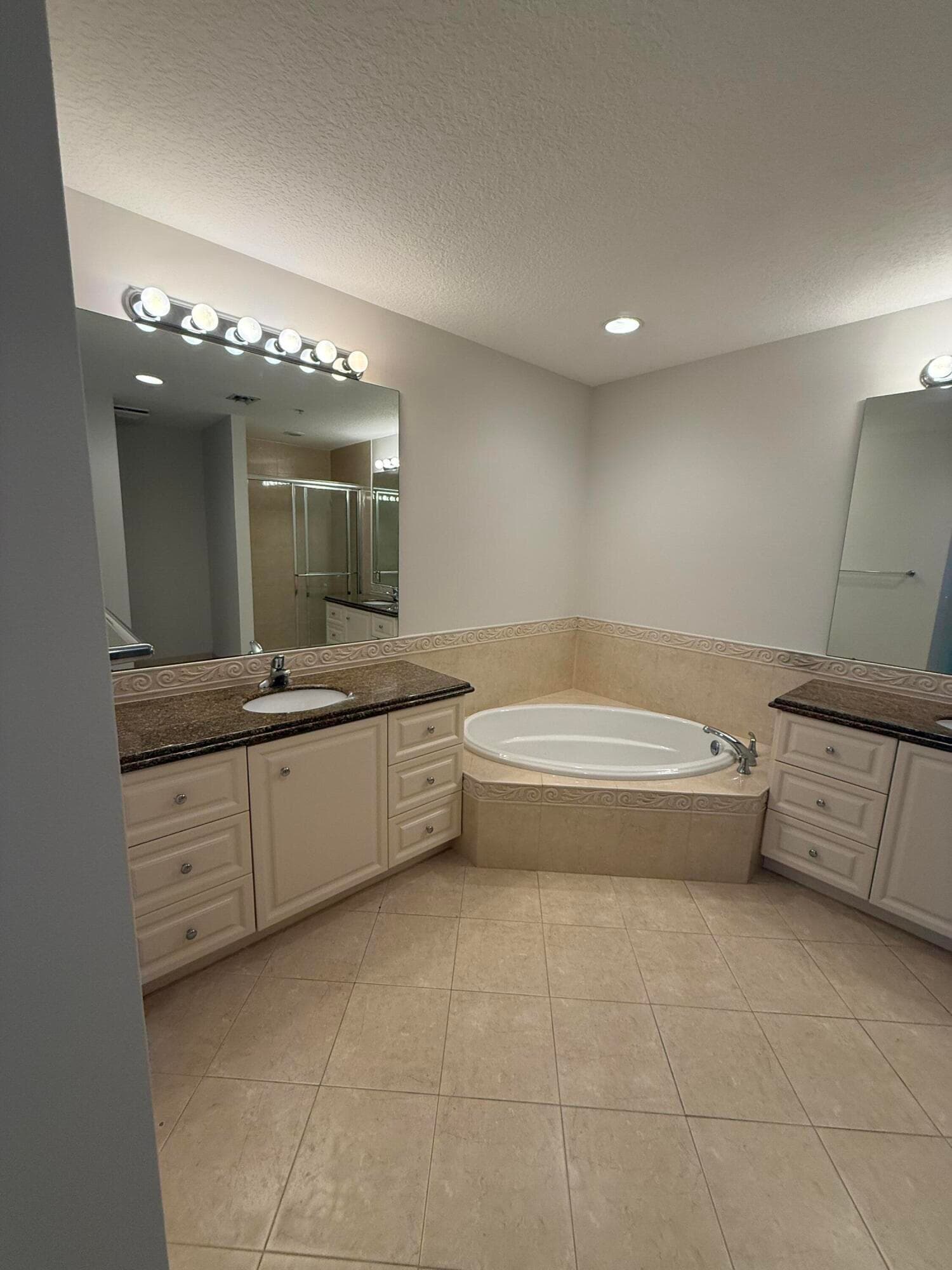 4 Harbour Isle Drive E Unit 204, Fort Pierce, FL 34949 — photo 30 of 32