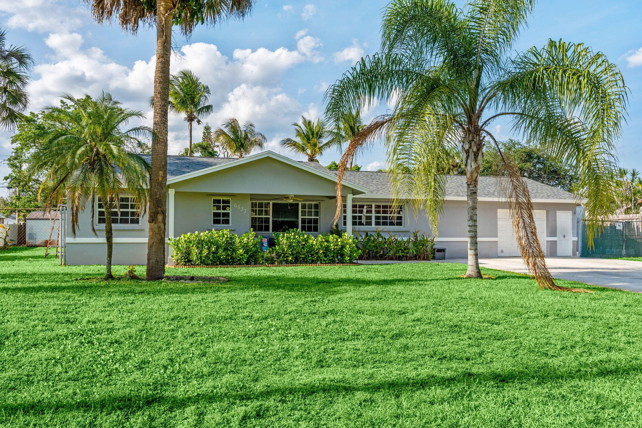 6537 Monmouth Road, West Palm Beach, FL 33413 — photo 1 of 34