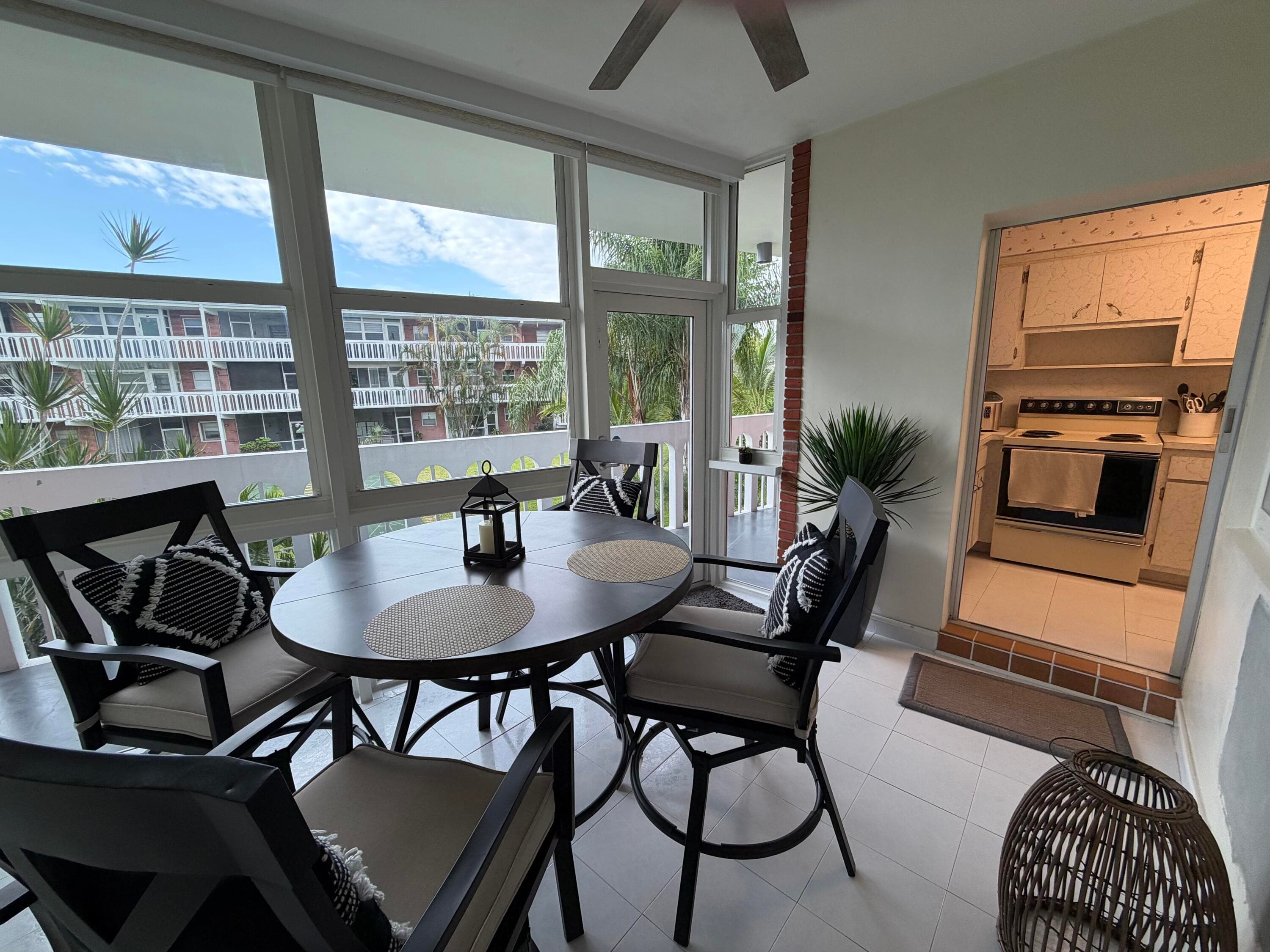 161 NE 10th Avenue 12b, Hallandale Beach, FL 33009 — photo 38 of 41