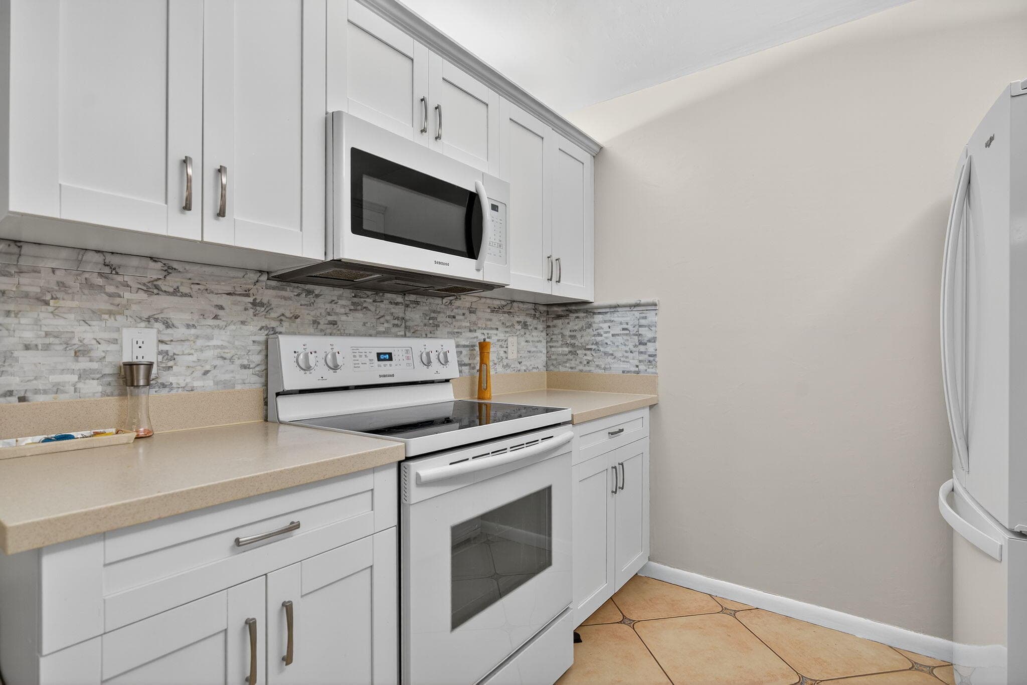 1127 E Seminole Avenue 8a, Jupiter, FL 33477 — photo 8 of 44