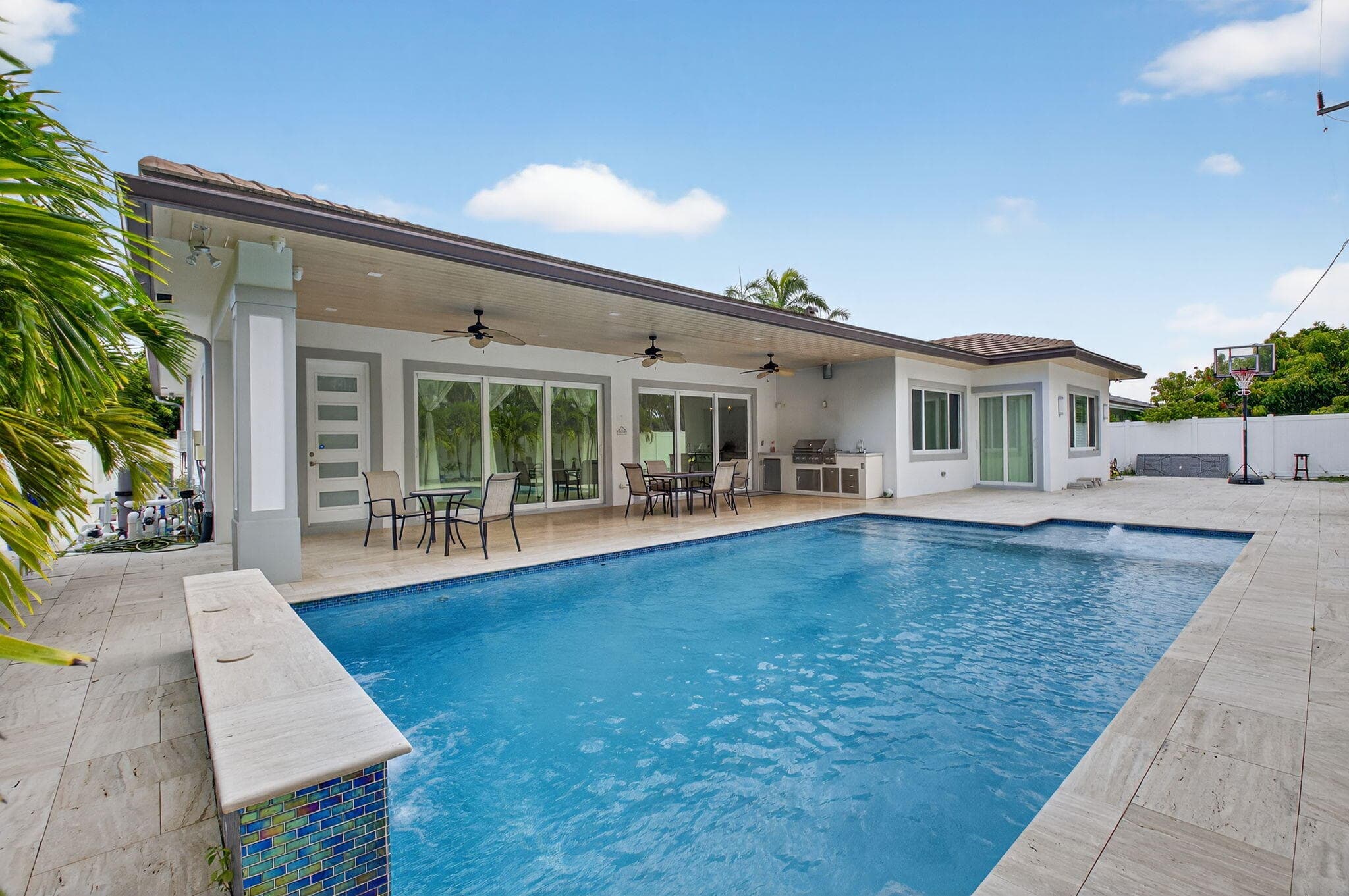 711 NE 6th Street, Boca Raton, FL 33432 — photo 1 of 49