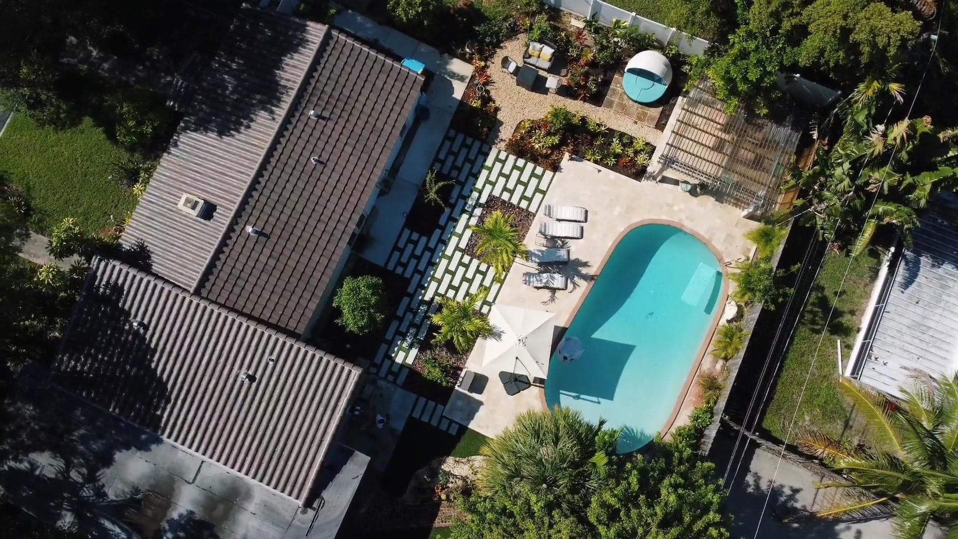 Single Family Residence in Oakland Park — photo 1 of 12