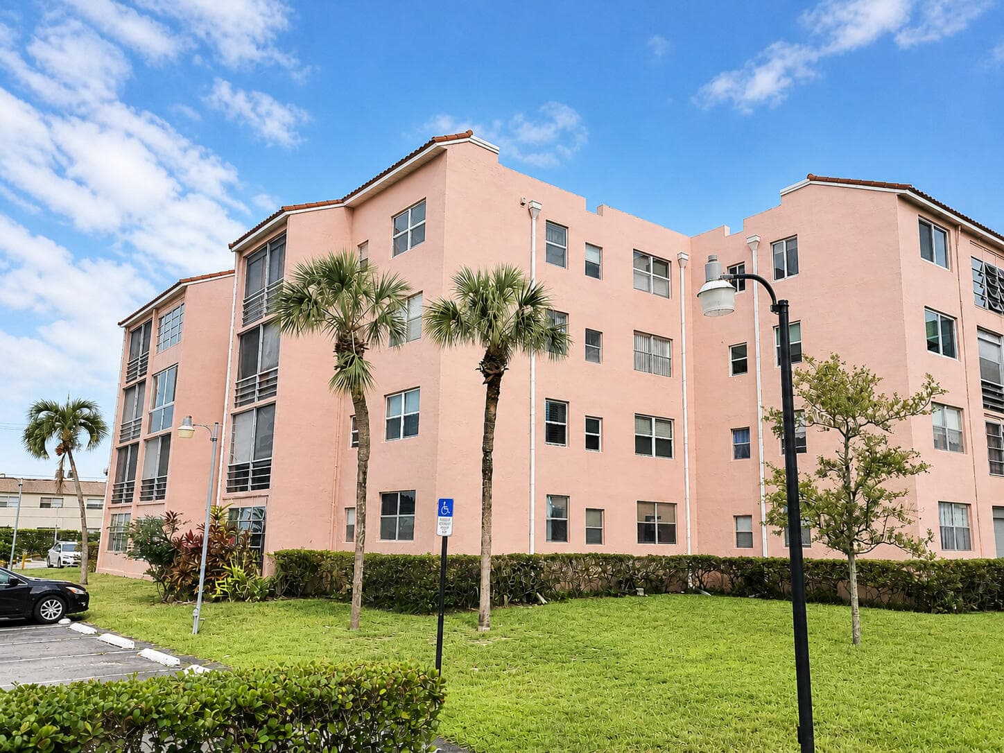 2841 Somerset Drive 107, Lauderdale Lakes, FL 33311 — photo 1 of 8