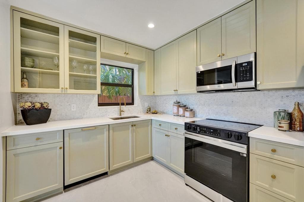 1545 Harrison Street, Hollywood, FL 33020 — photo 7 of 25
