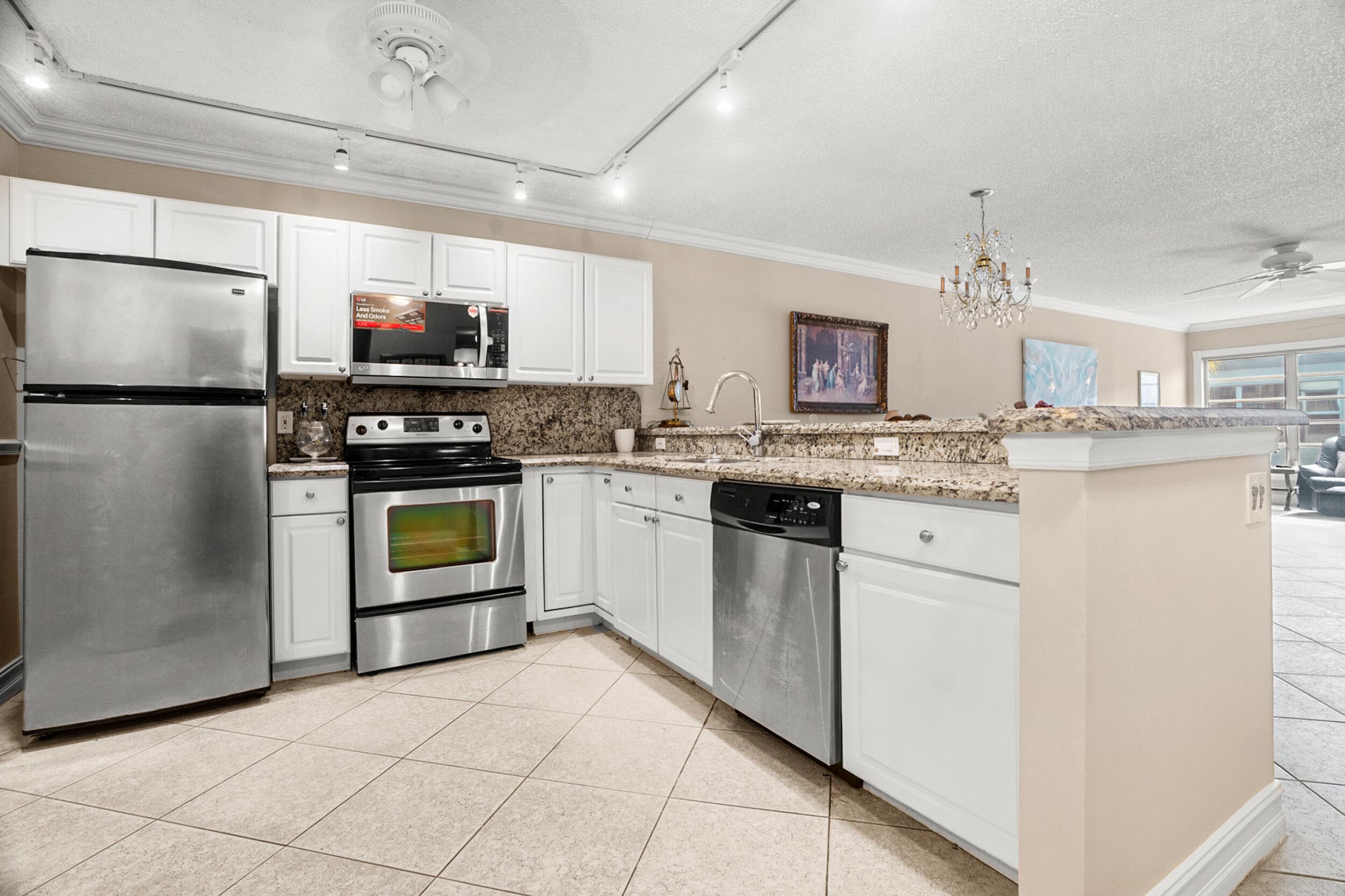 18900 Stewart Circle 7, Boca Raton, FL 33496 — photo 9 of 37