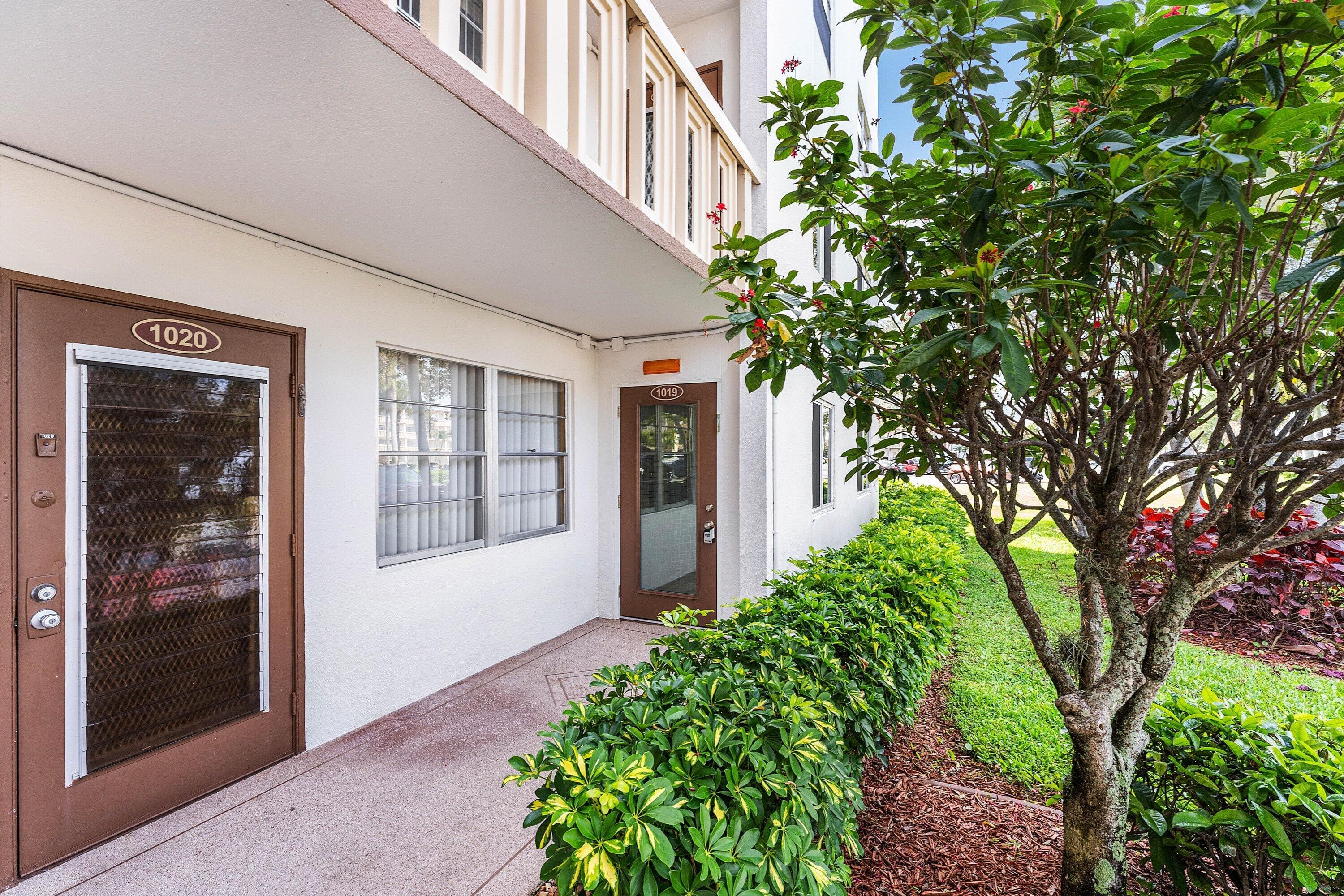 1019 Guildford B, Boca Raton, FL 33434 — photo 4 of 38