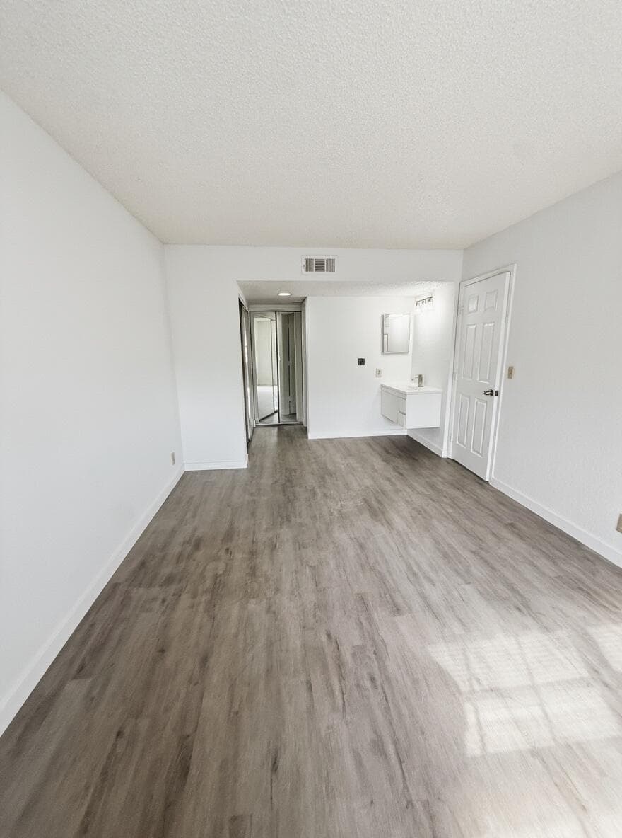 1516 SE Royal Green Circle 202, Port St. Lucie, FL 34952 — photo 5 of 13
