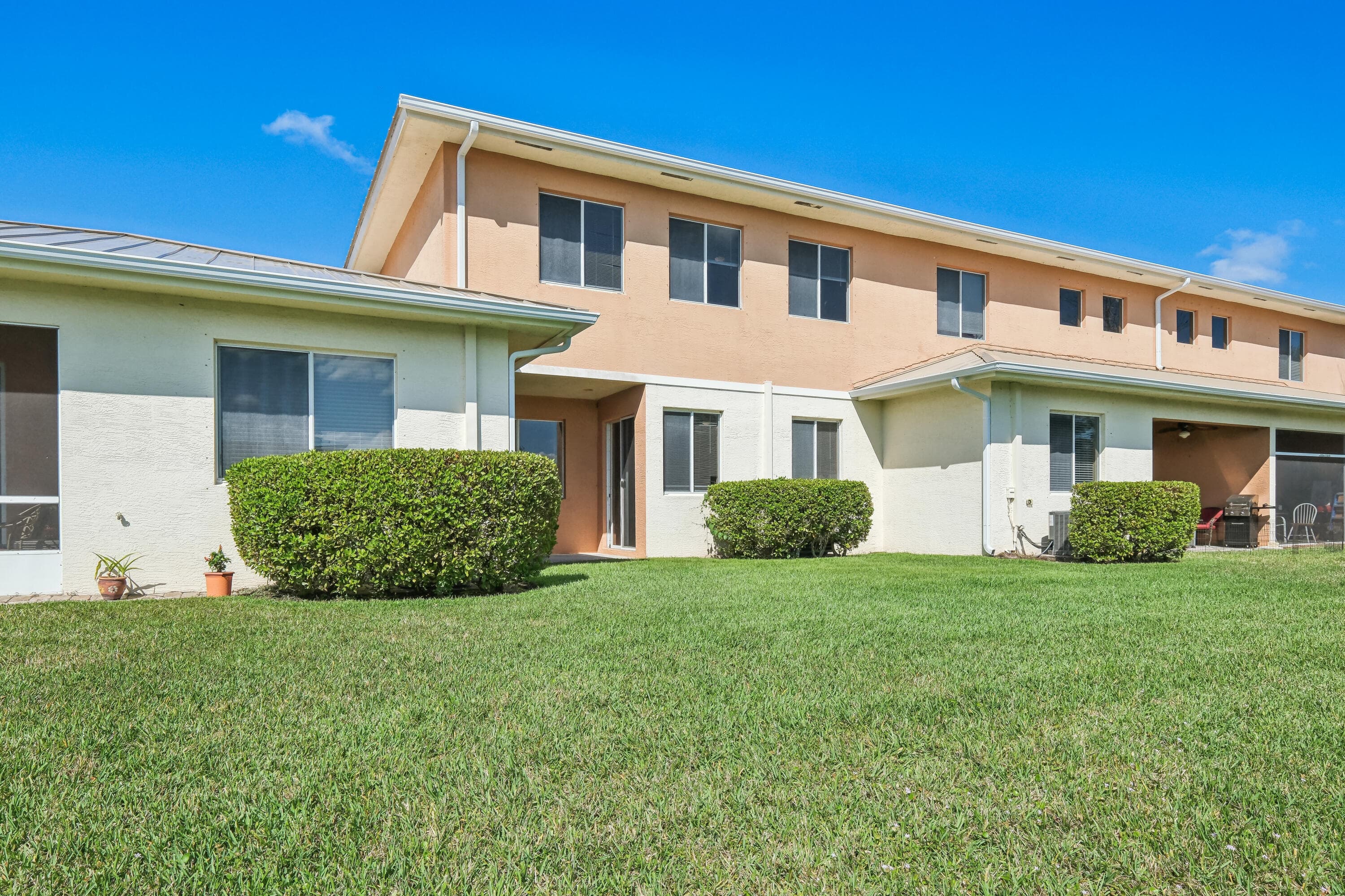 2584 SW Stockbridge Sq Square SW, Vero Beach, FL 32962 — photo 10 of 59