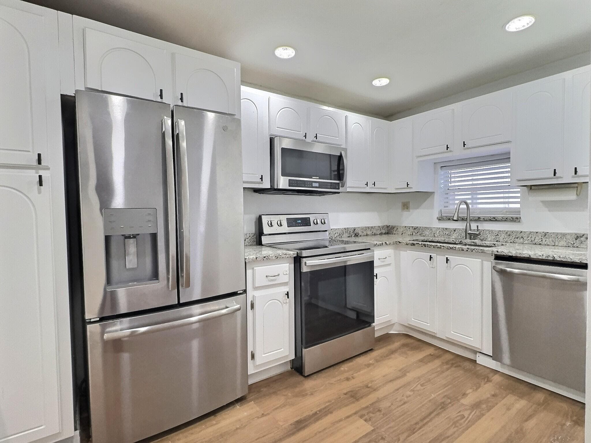 400 S Hollybrook Drive 202, Pembroke Pines, FL 33025 — photo 2 of 24