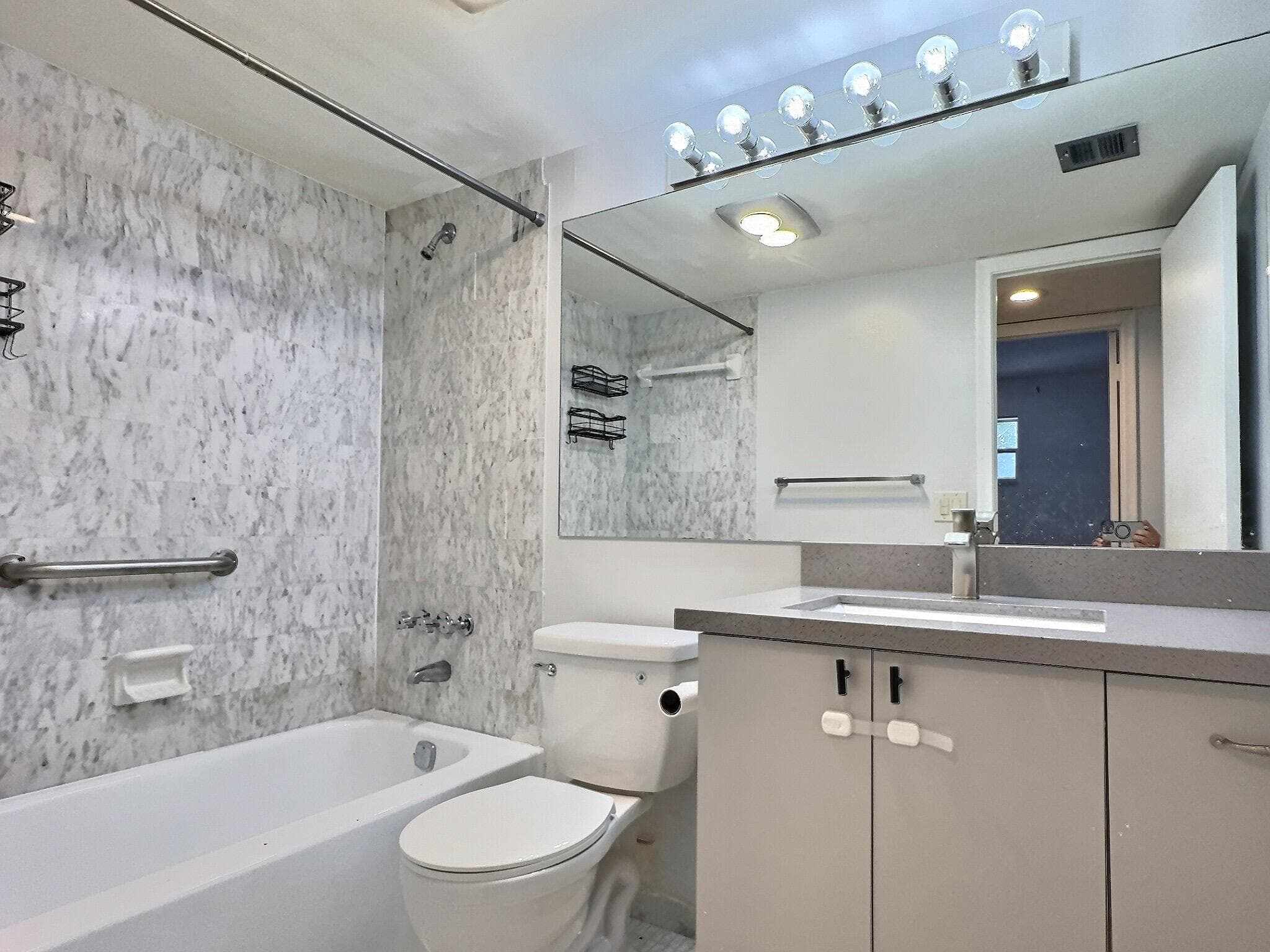 400 S Hollybrook Drive 202, Pembroke Pines, FL 33025 — photo 8 of 24