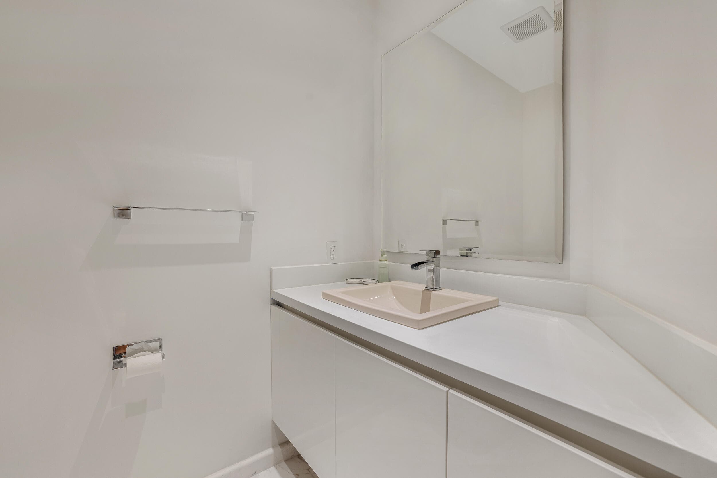 701 N Fort Lauderdale Beach Boulevard 406, Fort Lauderdale, FL 33304 — photo 21 of 50