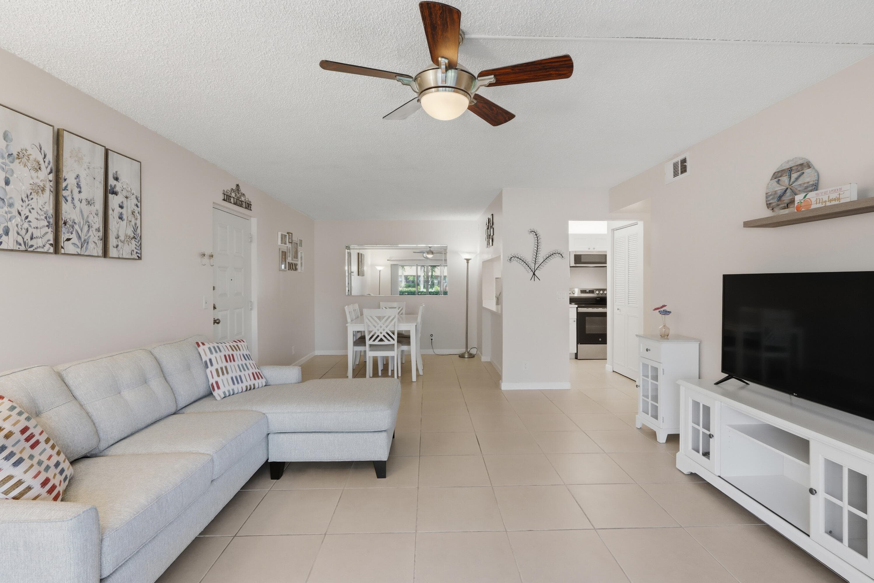 627 Sea Pine Way D1, Greenacres, FL 33415 — photo 11 of 43