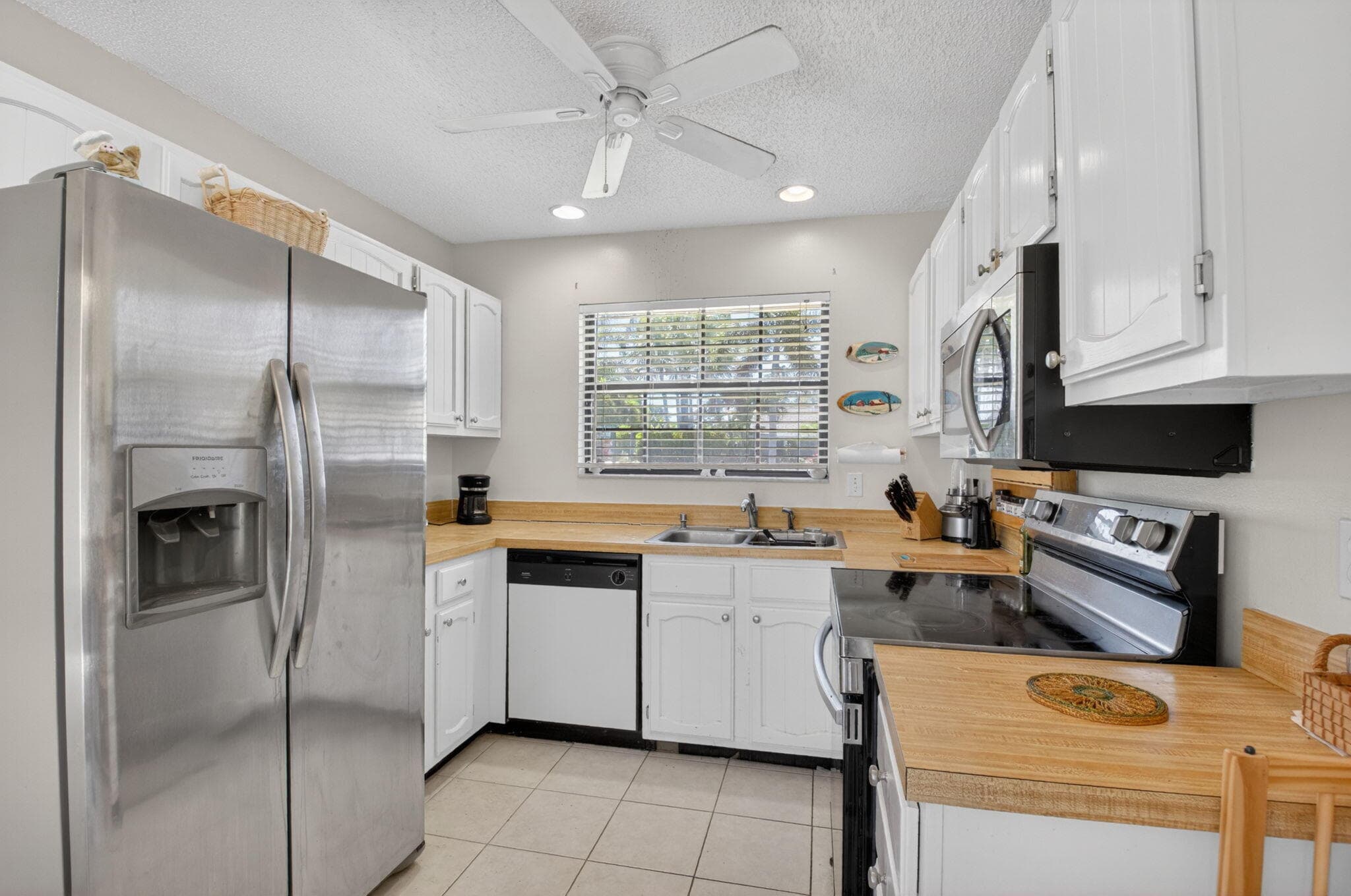 9389 Longmeadow Circle, Boynton Beach, FL 33436 — photo 17 of 35