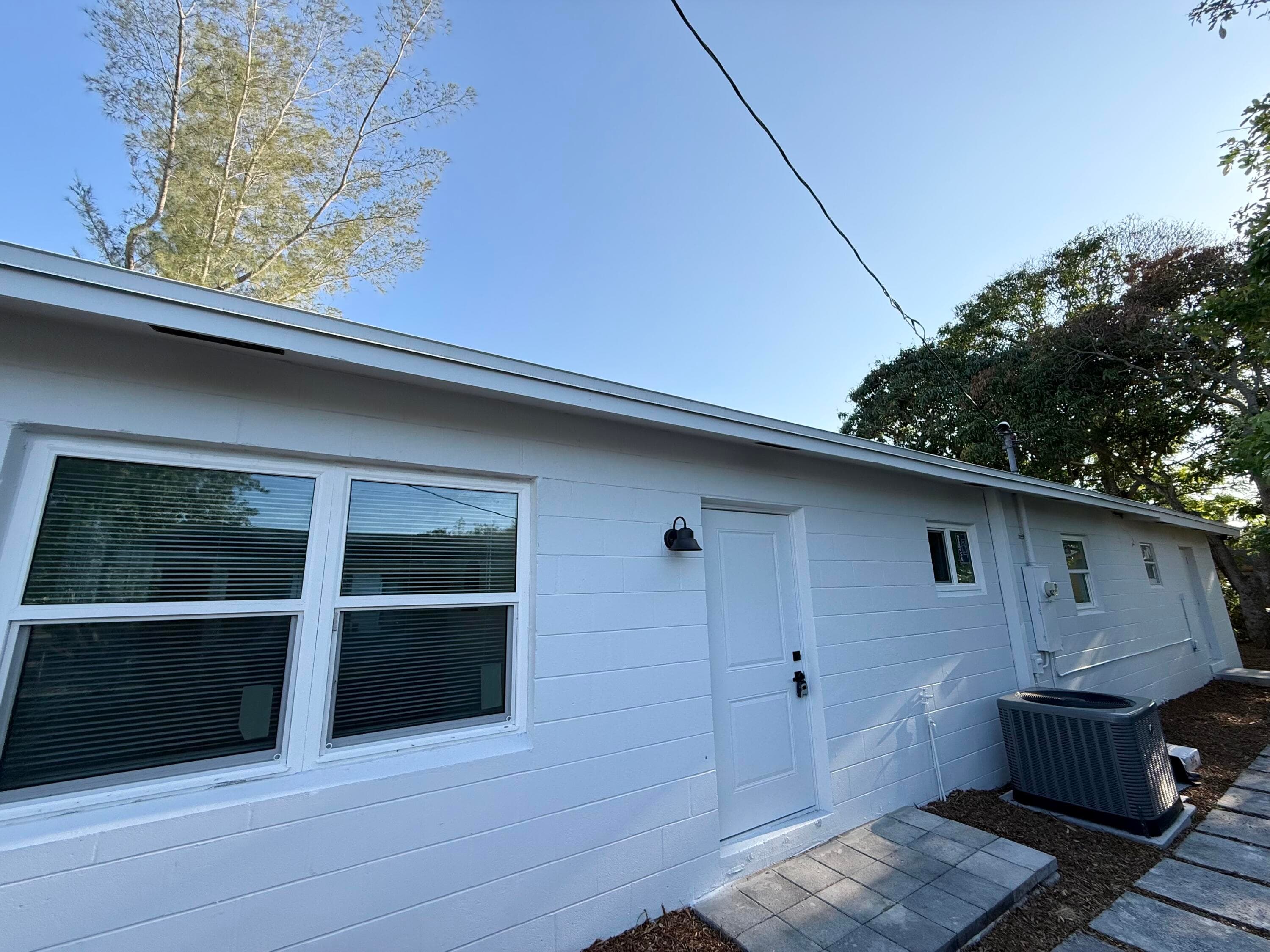 912 SE Tarpon Avenue, Stuart, FL 34994 — photo 26 of 31