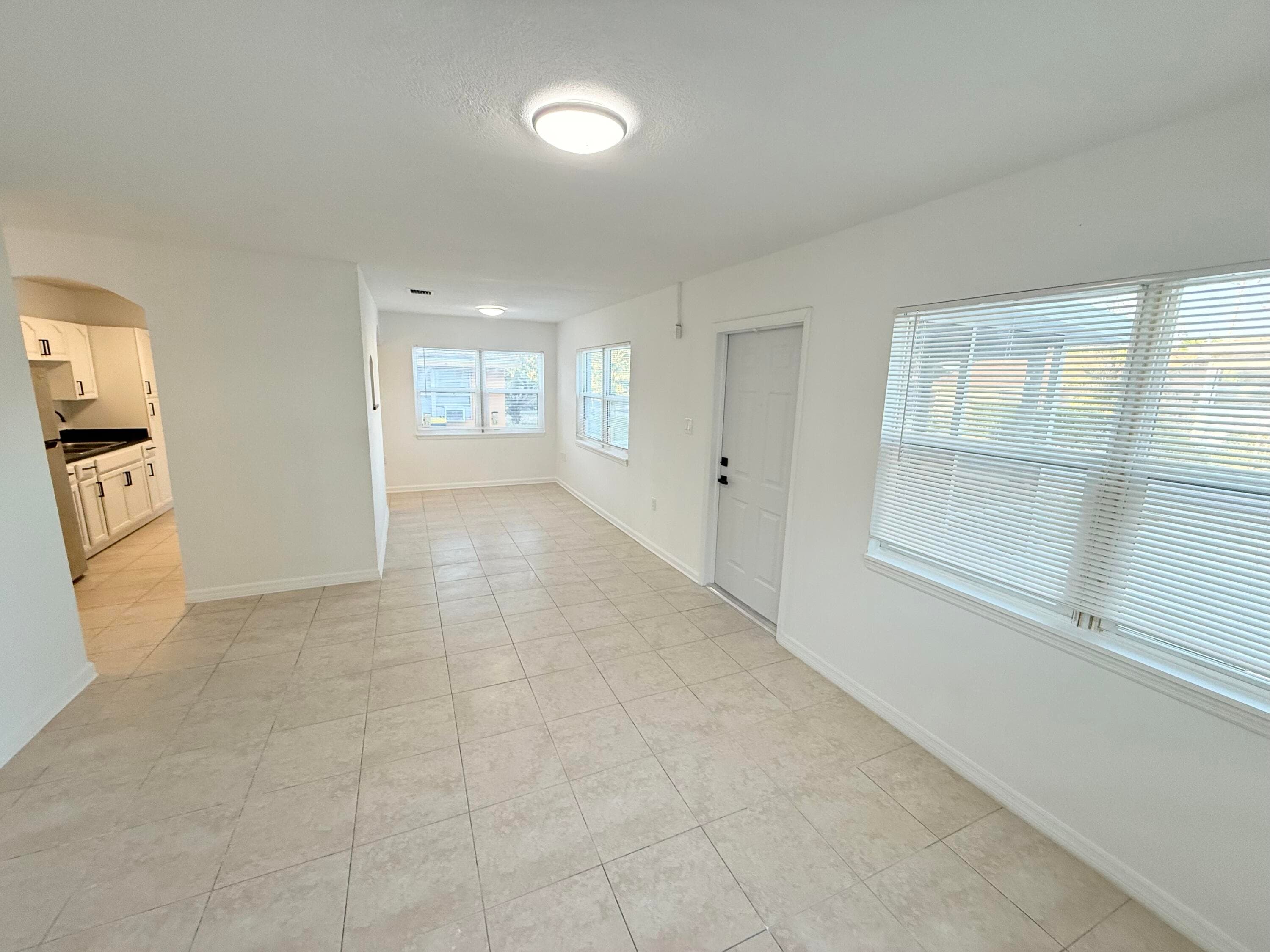 912 SE Tarpon Avenue, Stuart, FL 34994 — photo 10 of 31