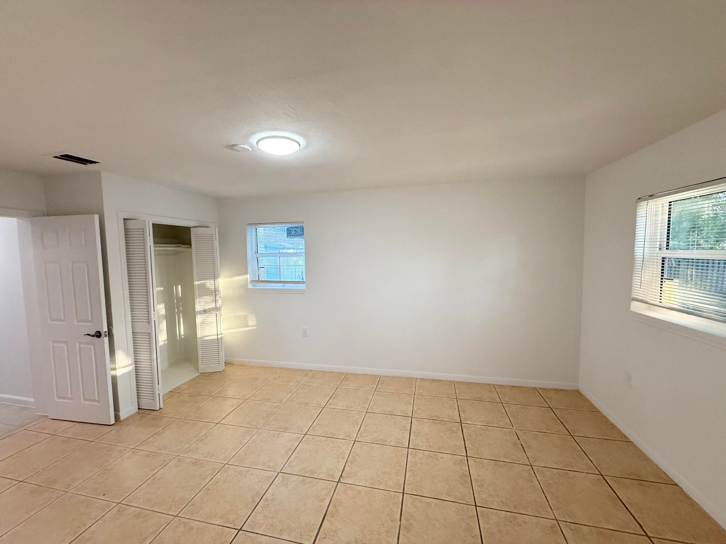 912 SE Tarpon Avenue, Stuart, FL 34994 — photo 19 of 31