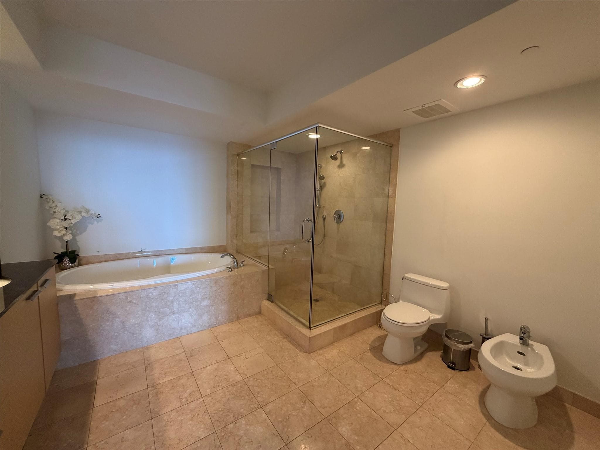 1850 S Ocean Drive 4202, Hallandale Beach, FL 33009 — photo 12 of 27