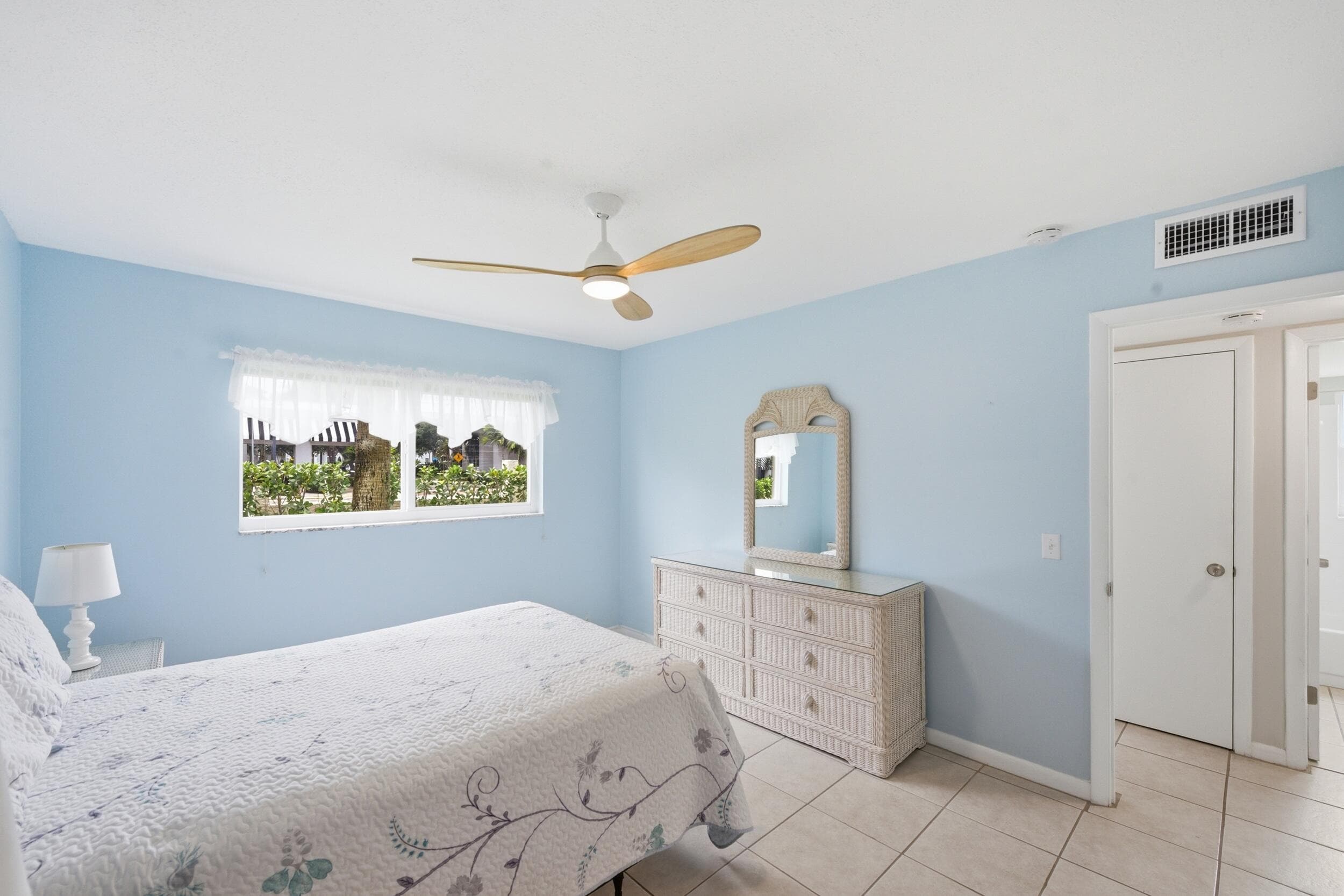 600 Snug Harbor Drive A10, Boynton Beach, FL 33435 — photo 25 of 46
