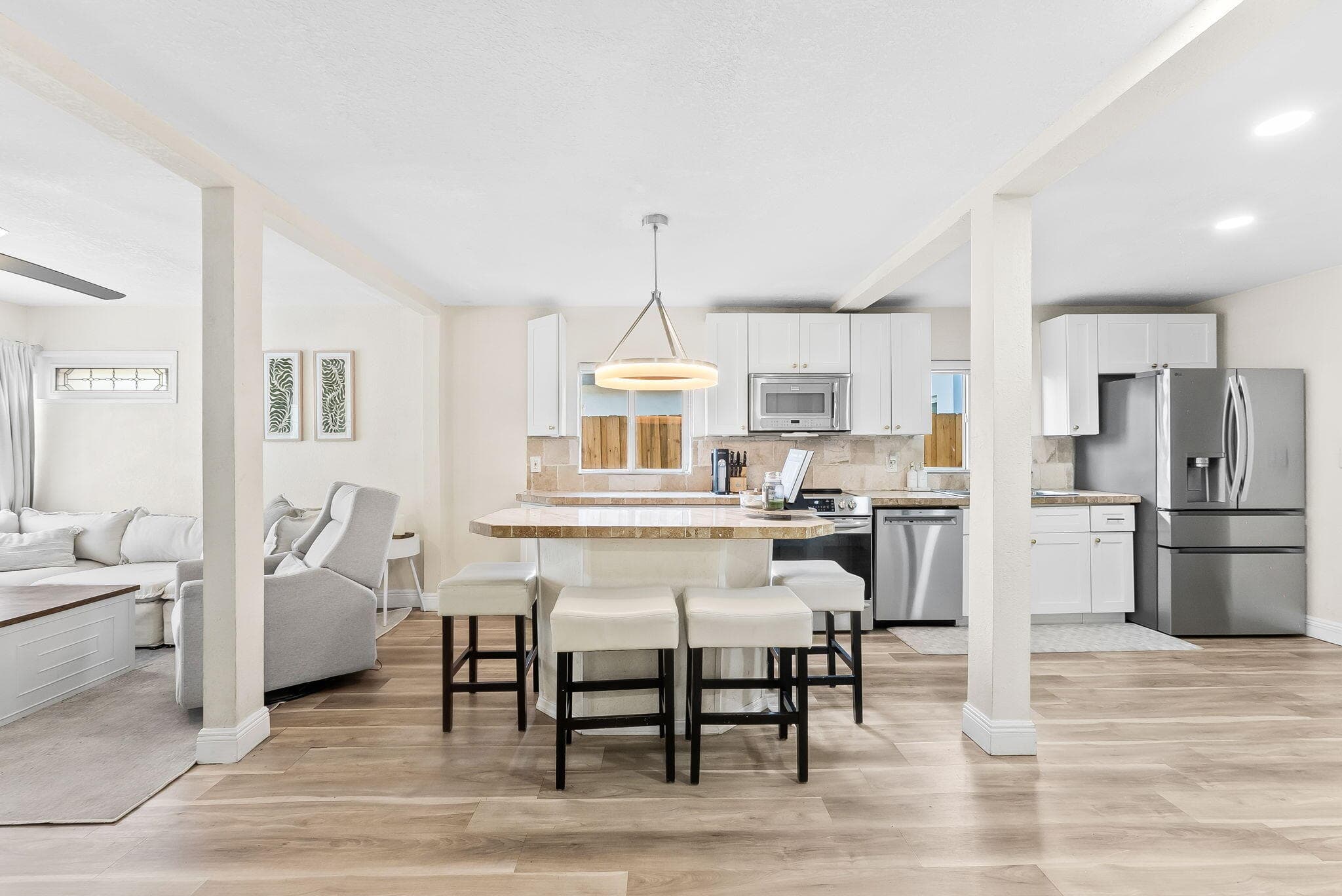 829 NE 17th Street, Fort Lauderdale, FL 33305 — photo 3 of 29