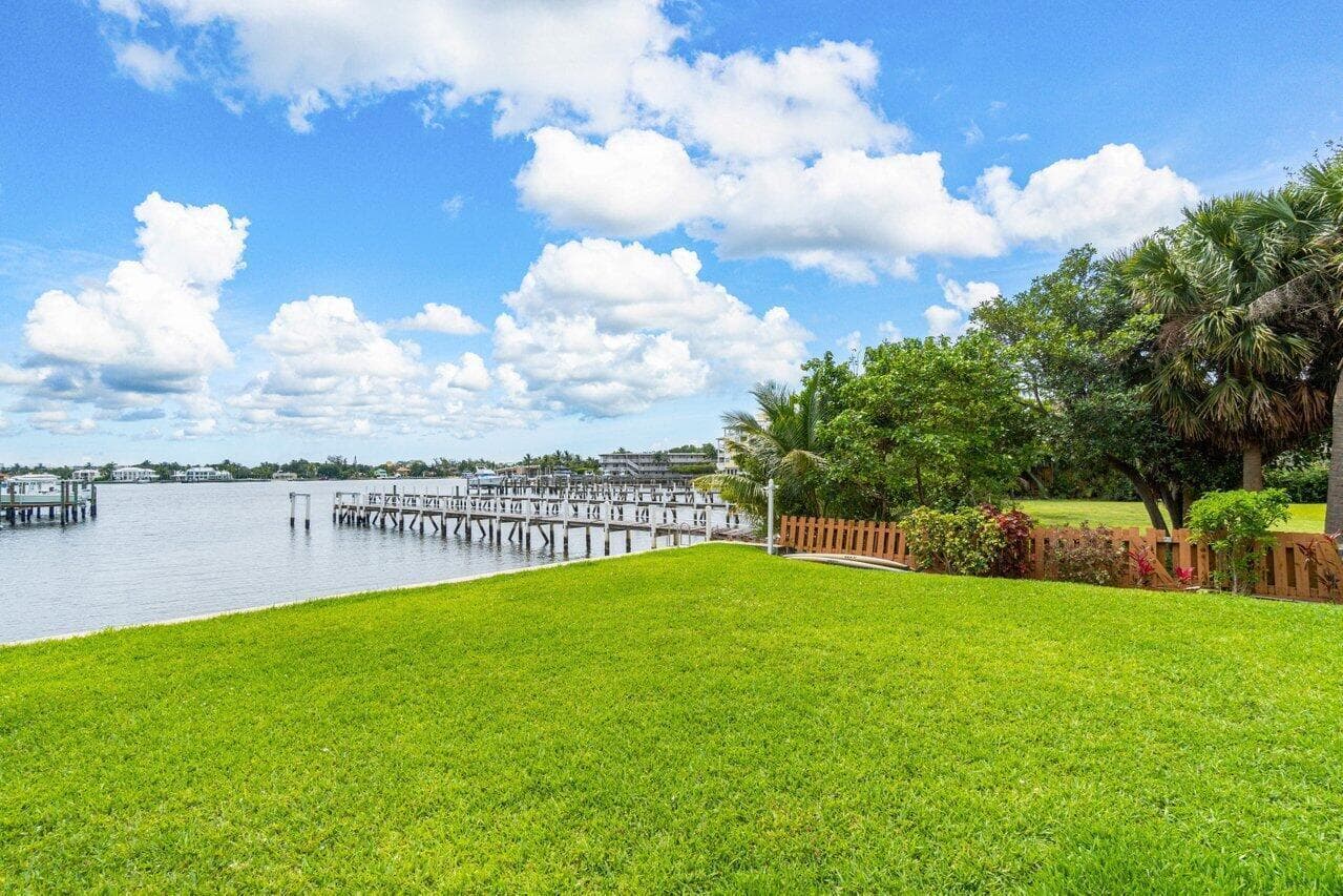 324 N Lake Drive, Lantana, FL 33462 — photo 37 of 44