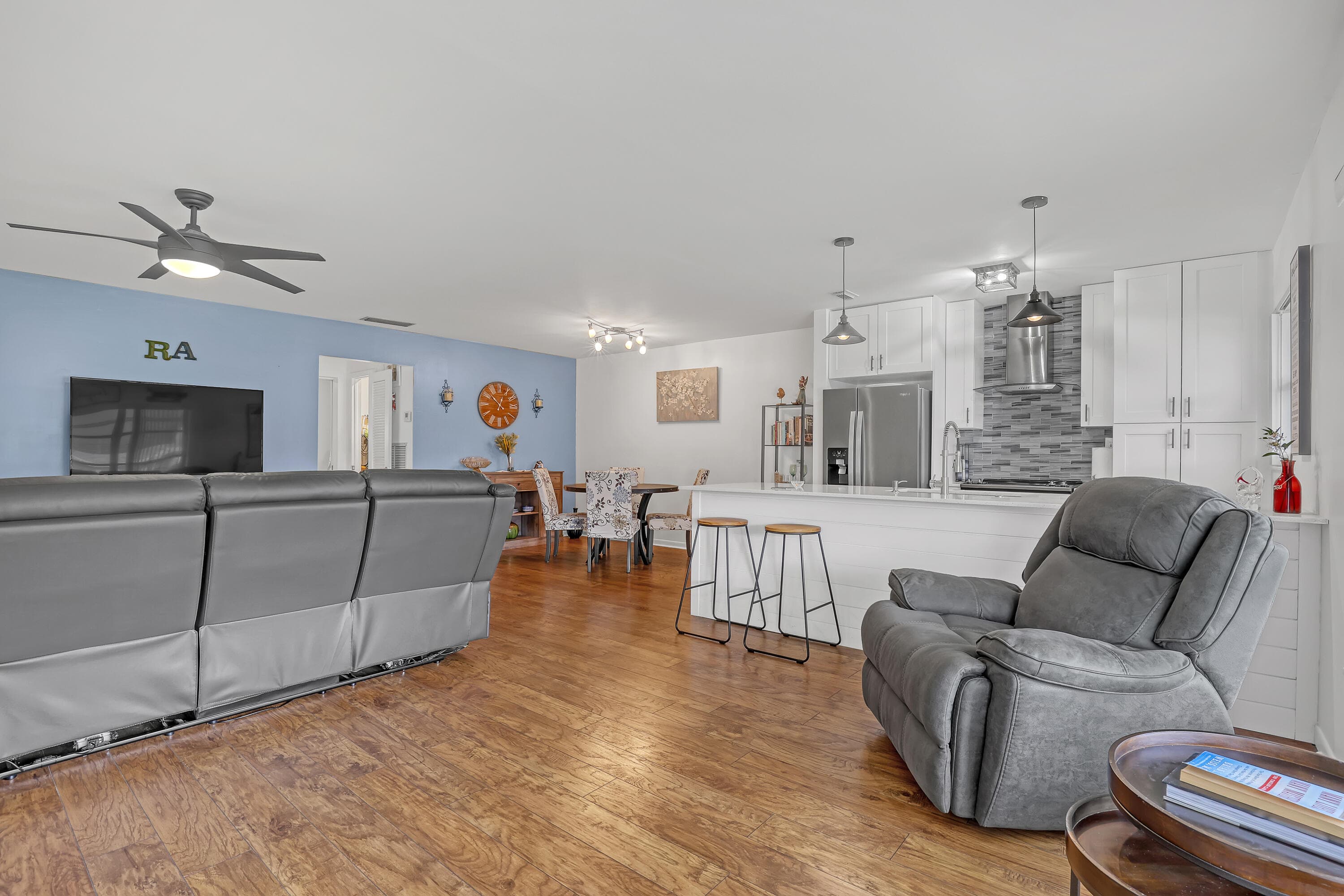 245 Main Boulevard B, Boynton Beach, FL 33435 — photo 5 of 41