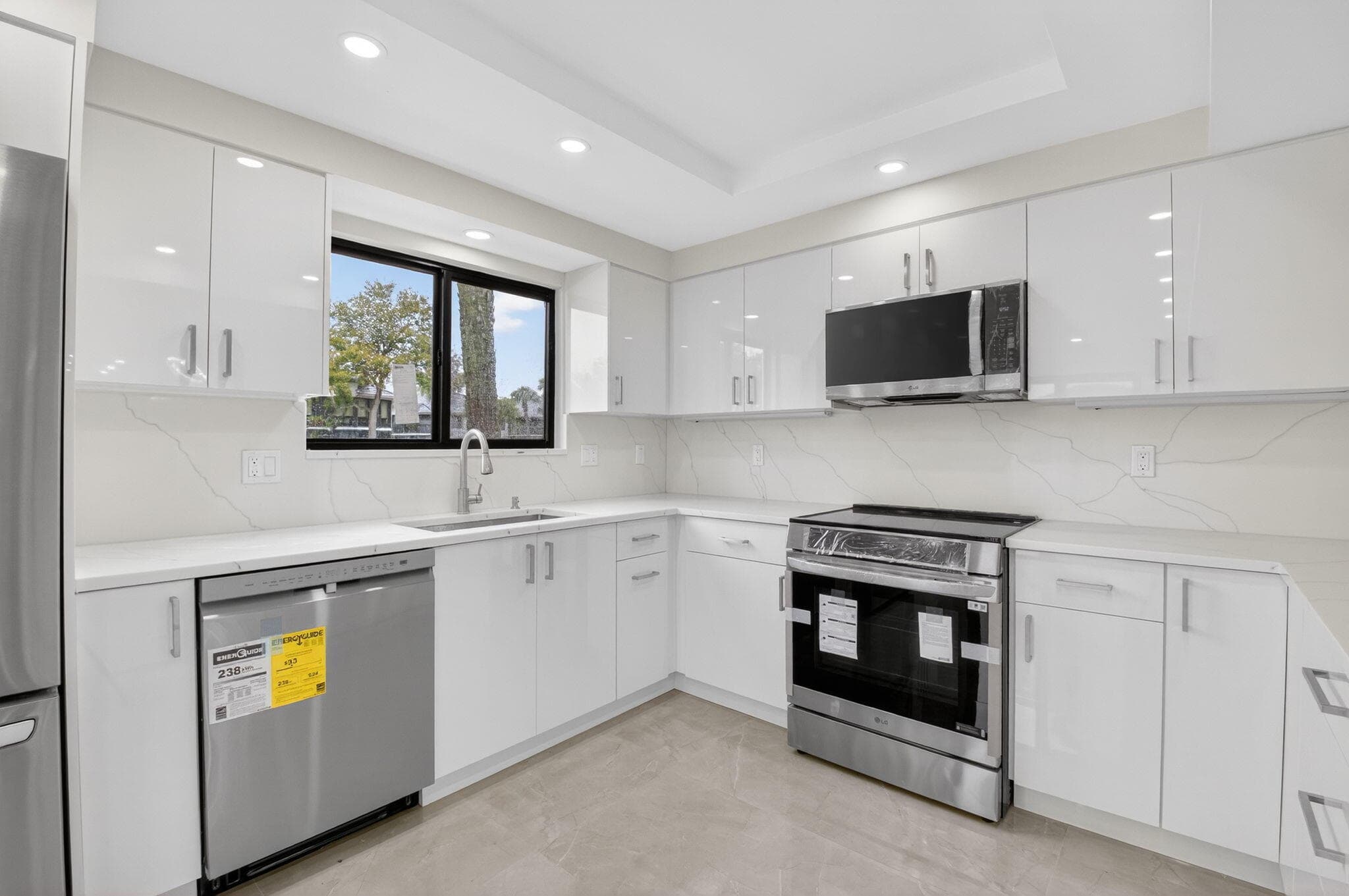 15350 Strathearn Drive 12501, Delray Beach, FL 33446 — photo 1 of 94