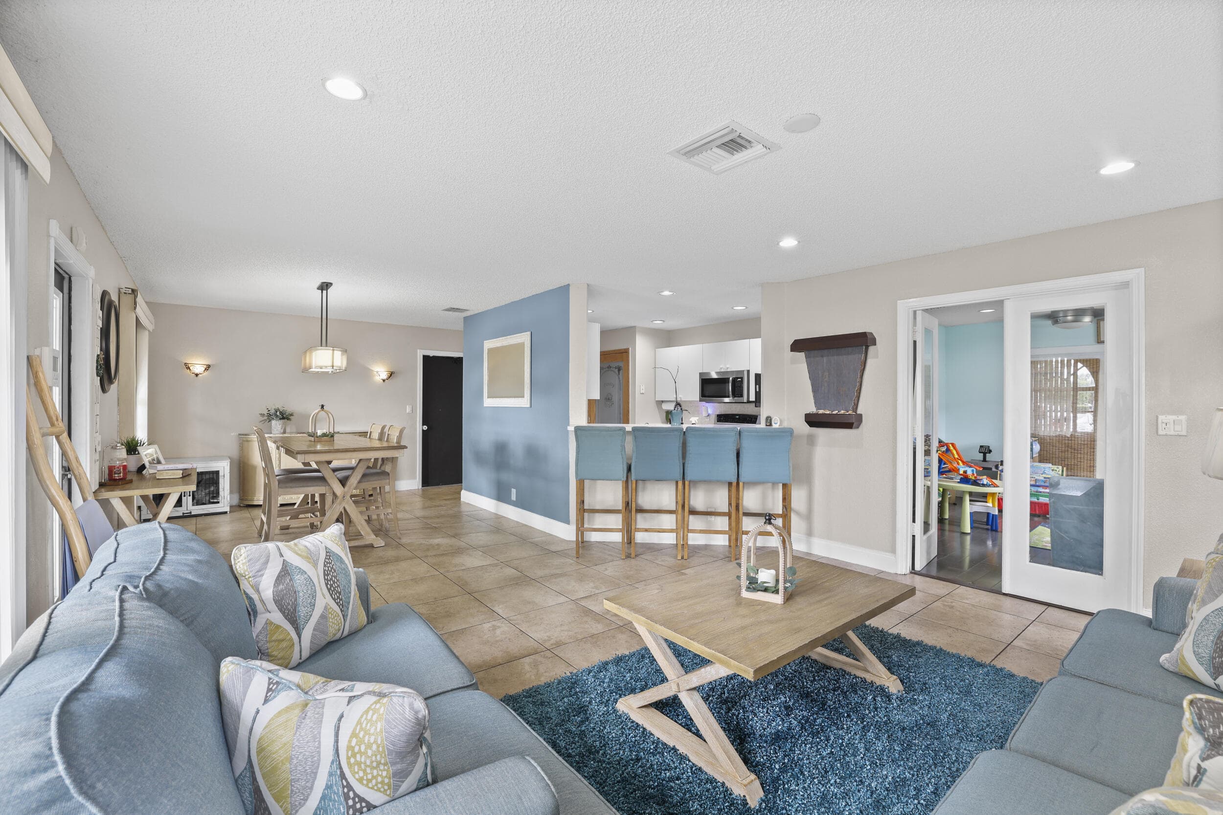 401 NW 16th Place, Pompano Beach, FL 33060 — photo 11 of 38