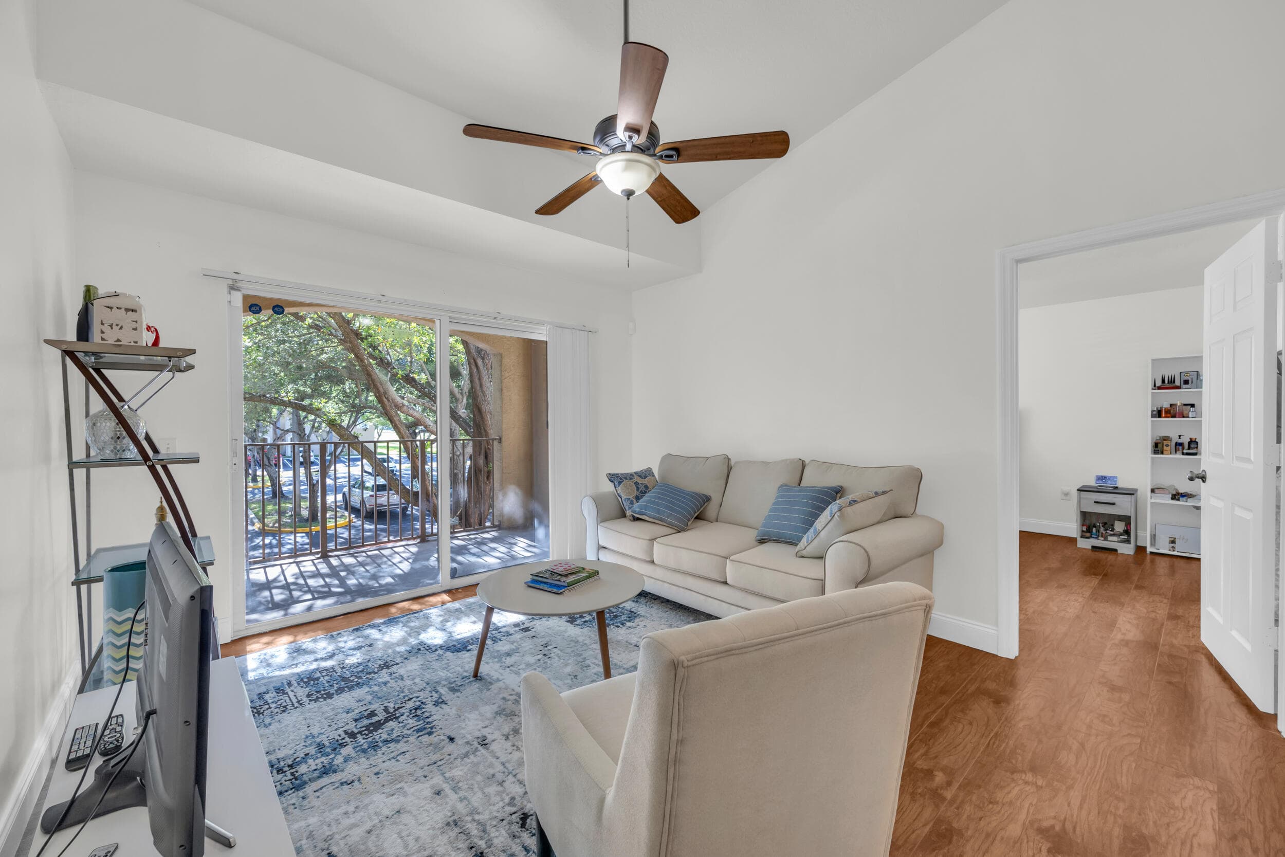 4241 San Marino Boulevard 207, West Palm Beach, FL 33409 — photo 8 of 29