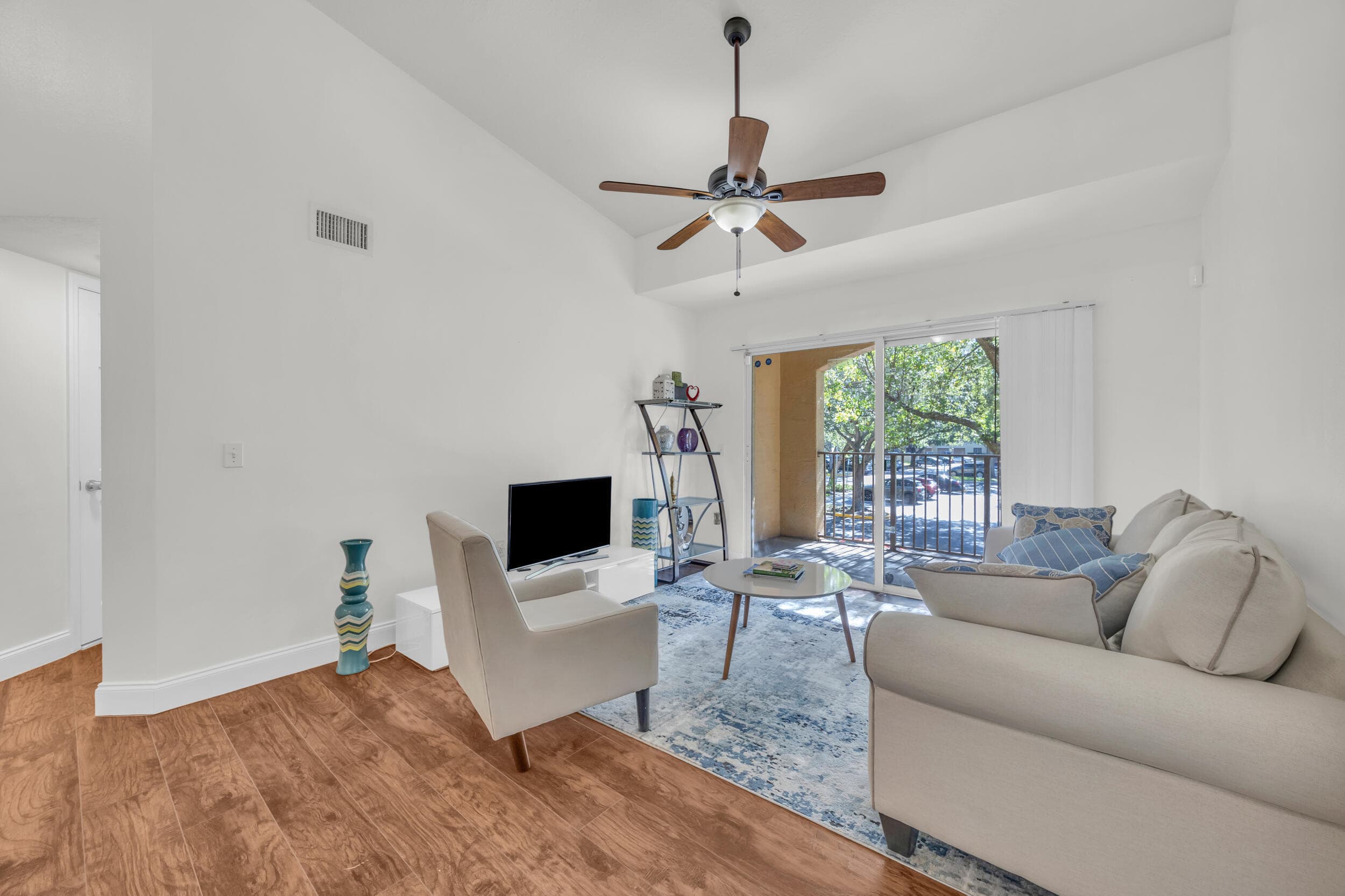 4241 San Marino Boulevard 207, West Palm Beach, FL 33409 — photo 9 of 29