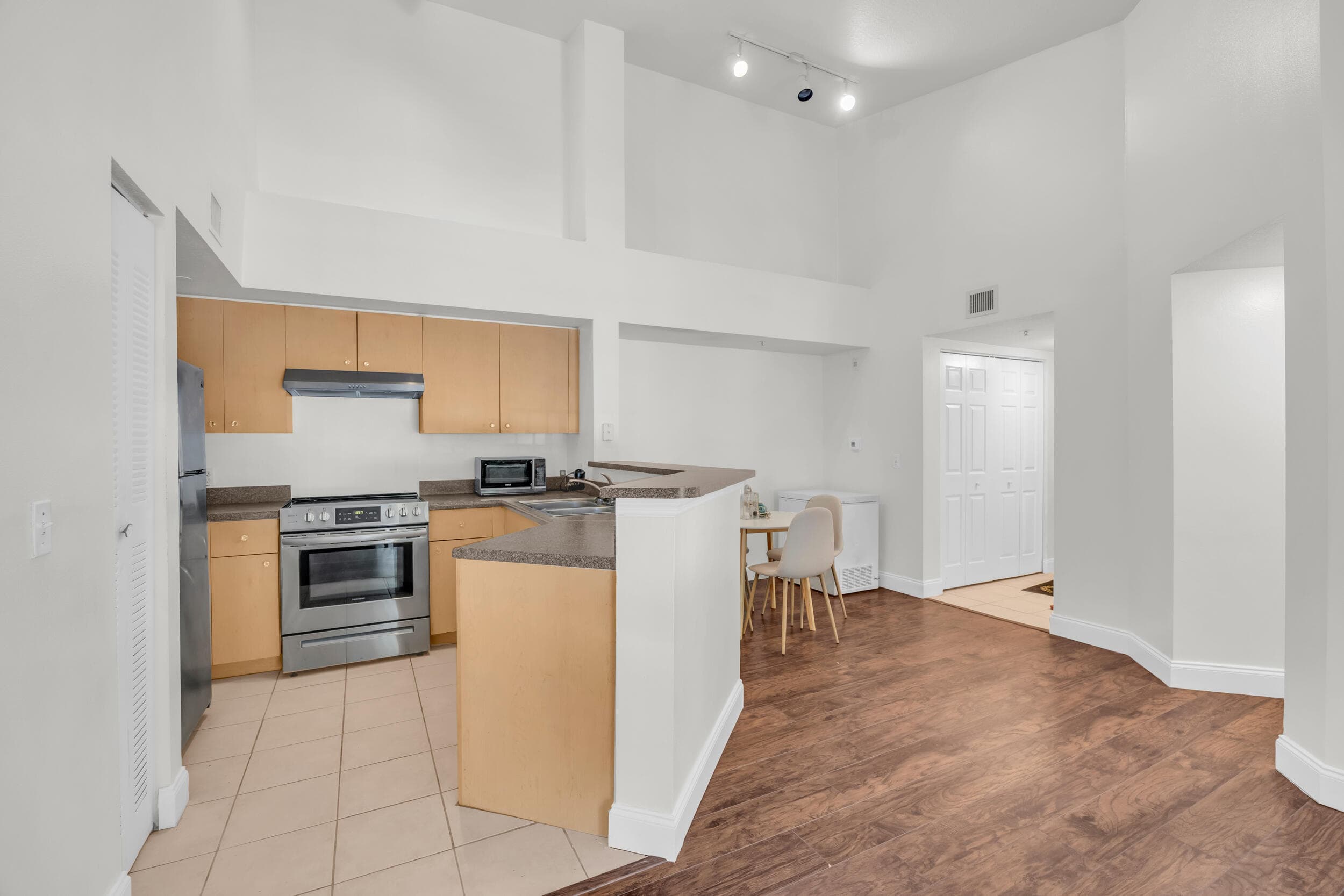 4241 San Marino Boulevard 207, West Palm Beach, FL 33409 — photo 17 of 29