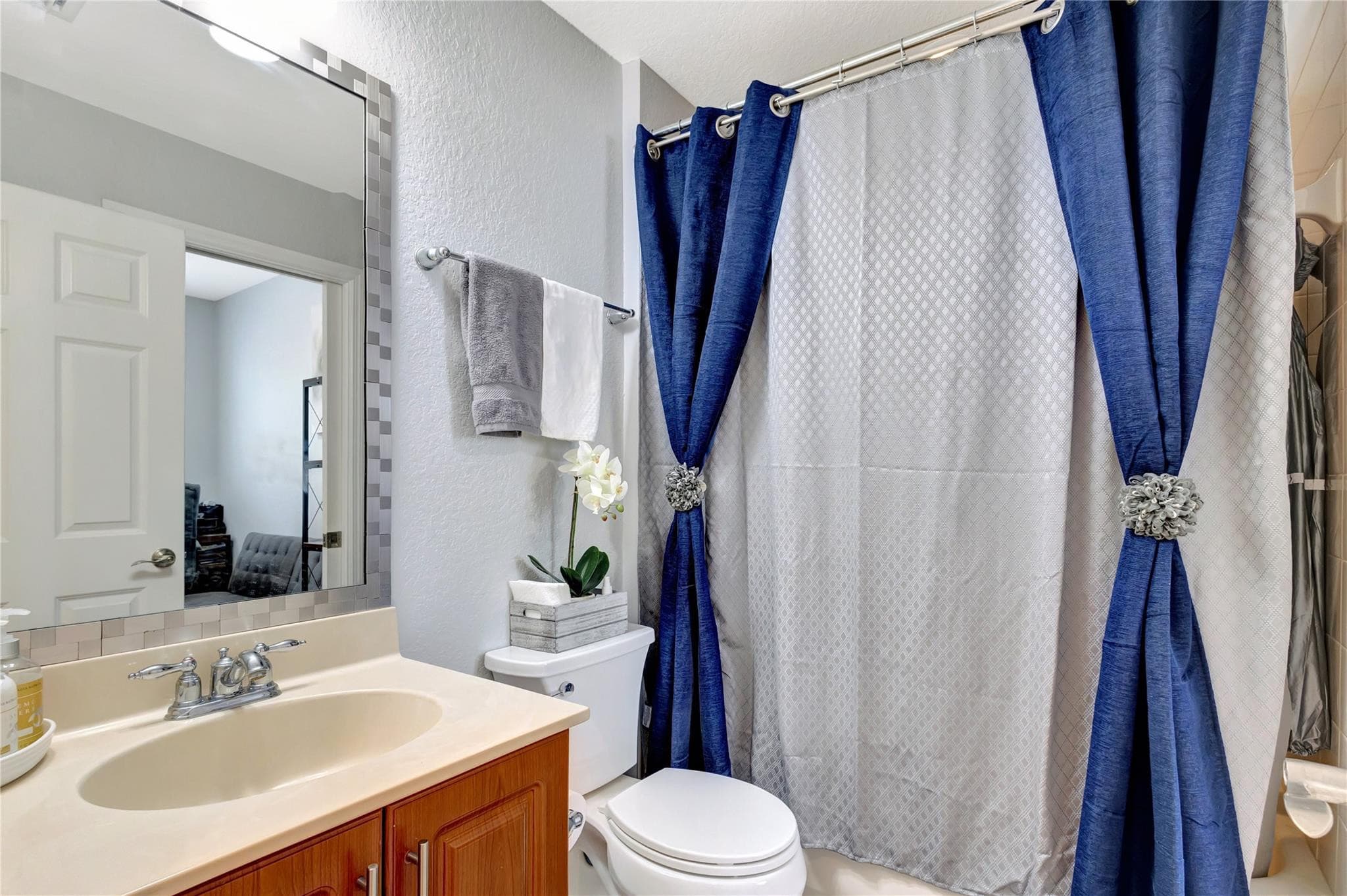2037 Nassau Drive 2037, Riviera Beach, FL 33404 — photo 18 of 44
