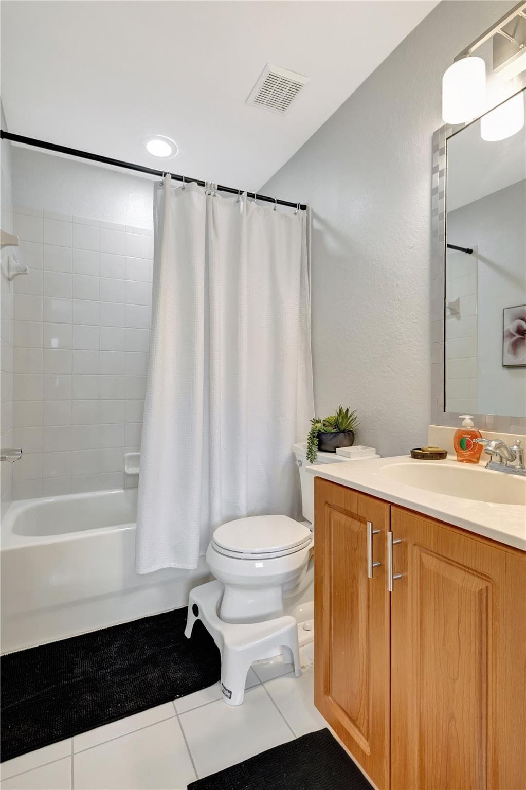 2037 Nassau Drive 2037, Riviera Beach, FL 33404 — photo 23 of 44