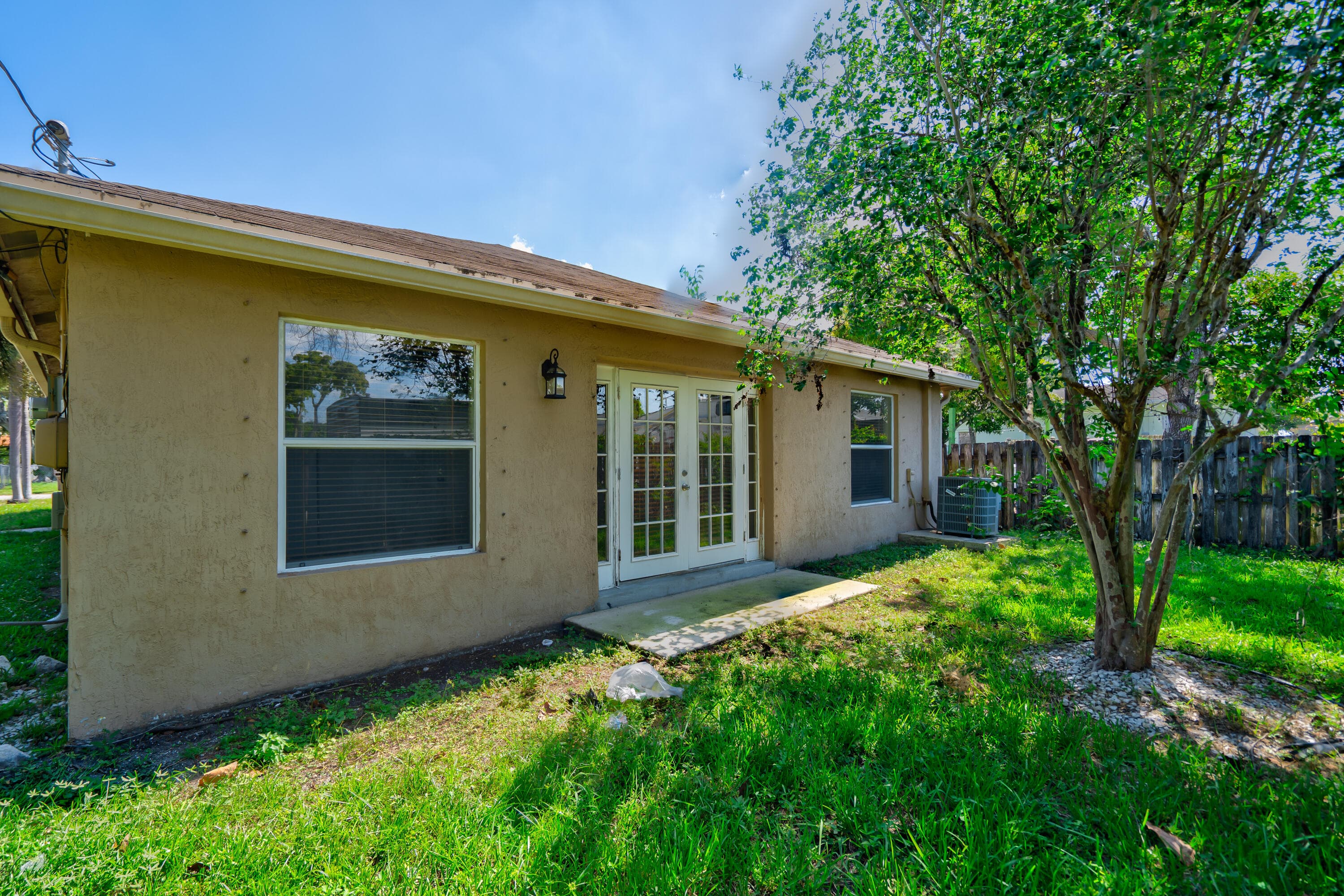 2241 NW 3rd Street, Pompano Beach, FL 33069 — photo 13 of 27