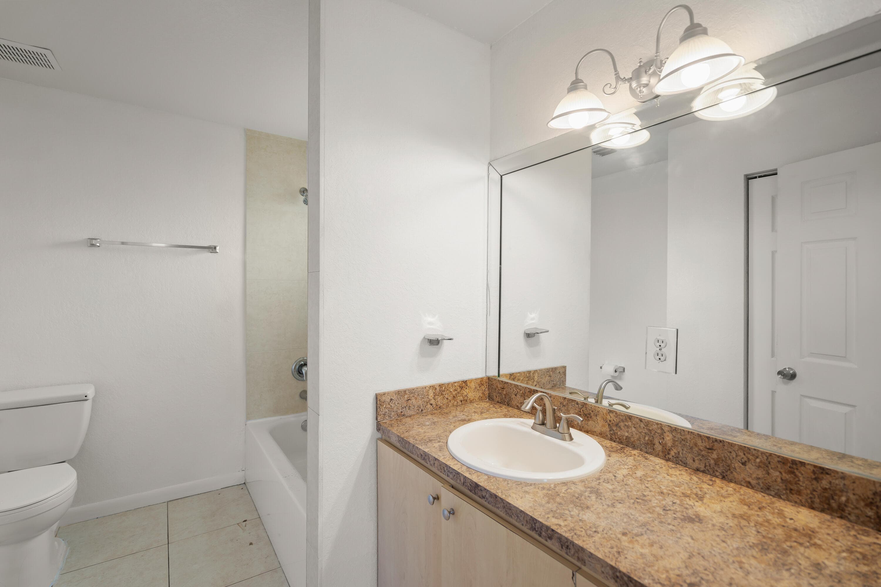 2241 NW 3rd Street, Pompano Beach, FL 33069 — photo 18 of 27