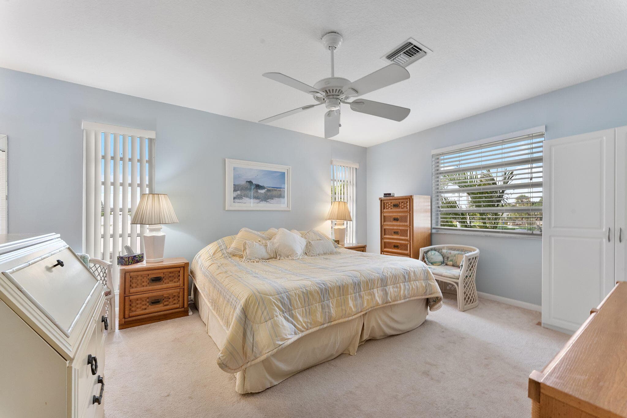 2401 Del-aire Boulevard E 201, Delray Beach, FL 33445 — photo 5 of 32