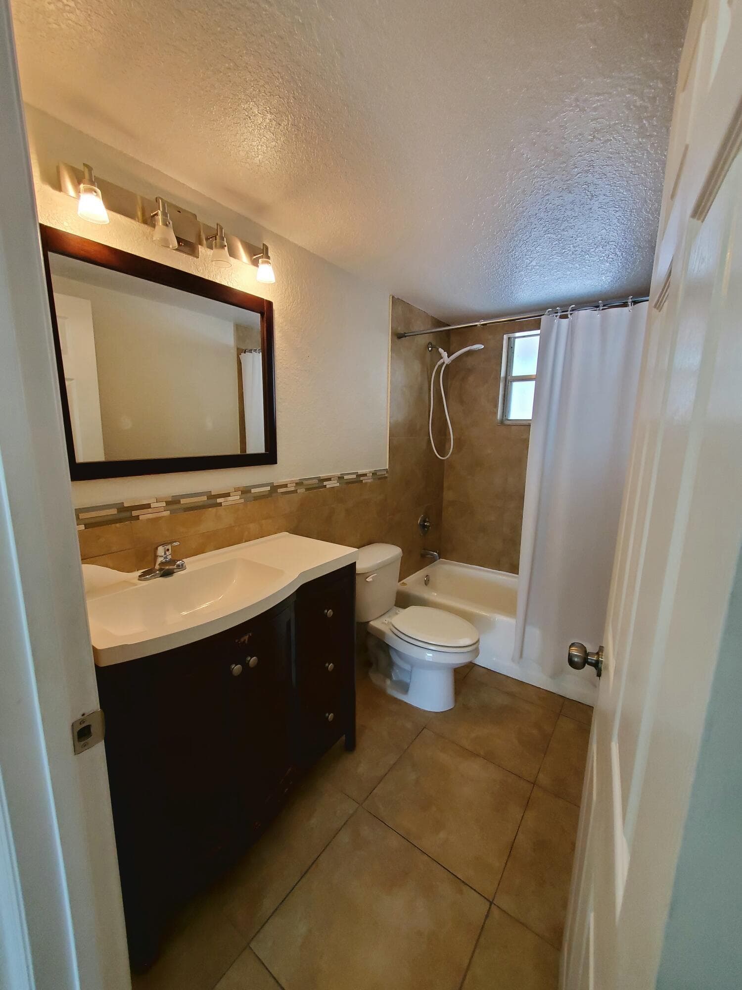 4141 16th Street 109, Vero Beach, FL 32960 — photo 8 of 17