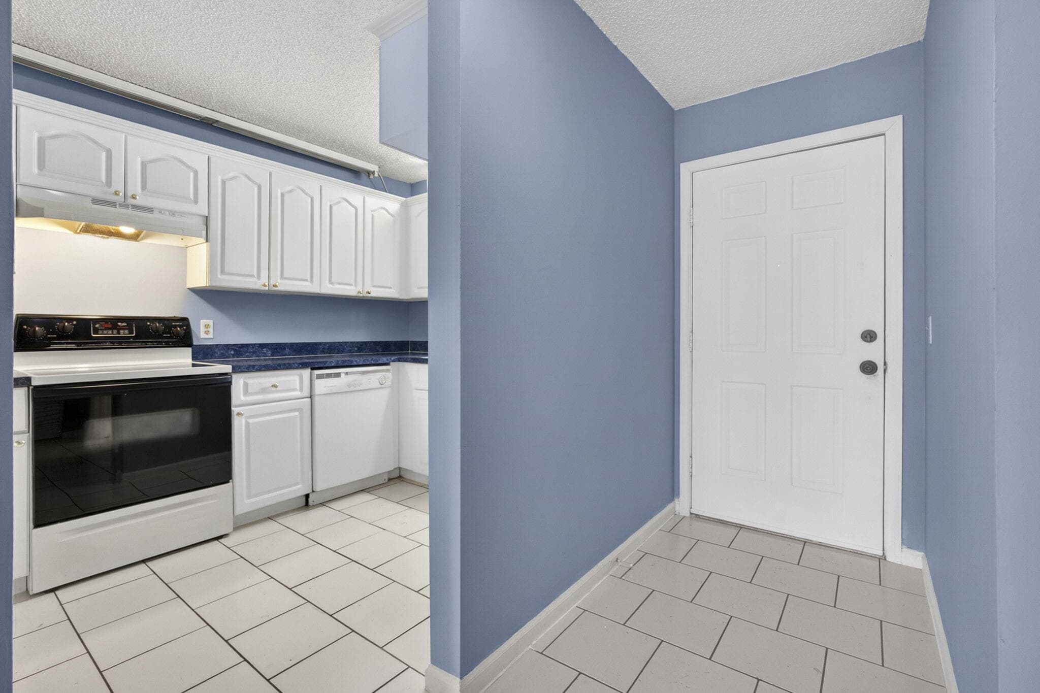 4661 Perth Road 4661, West Palm Beach, FL 33415 — photo 6 of 33