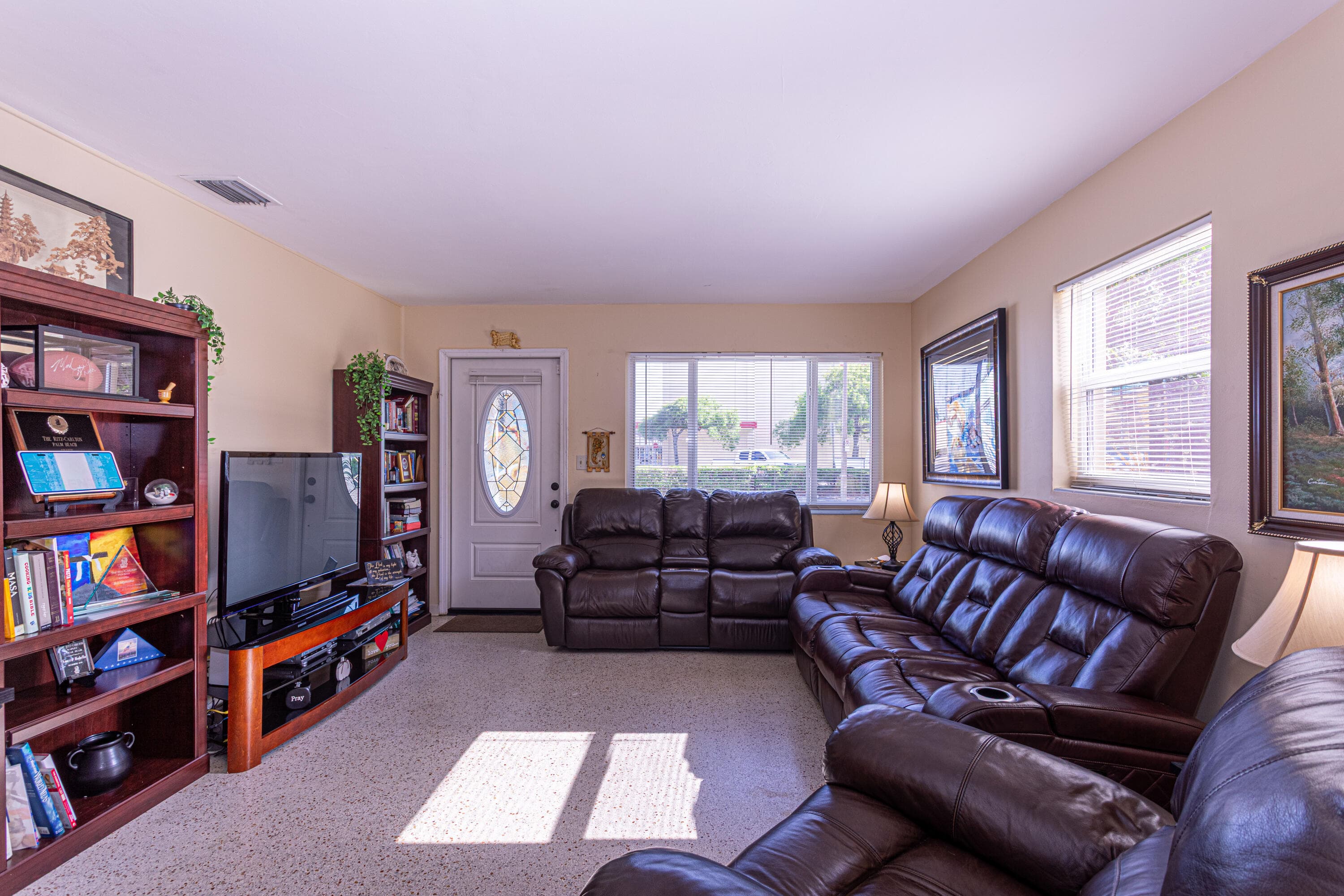 429 Summa Street, West Palm Beach, FL 33405 — photo 13 of 33