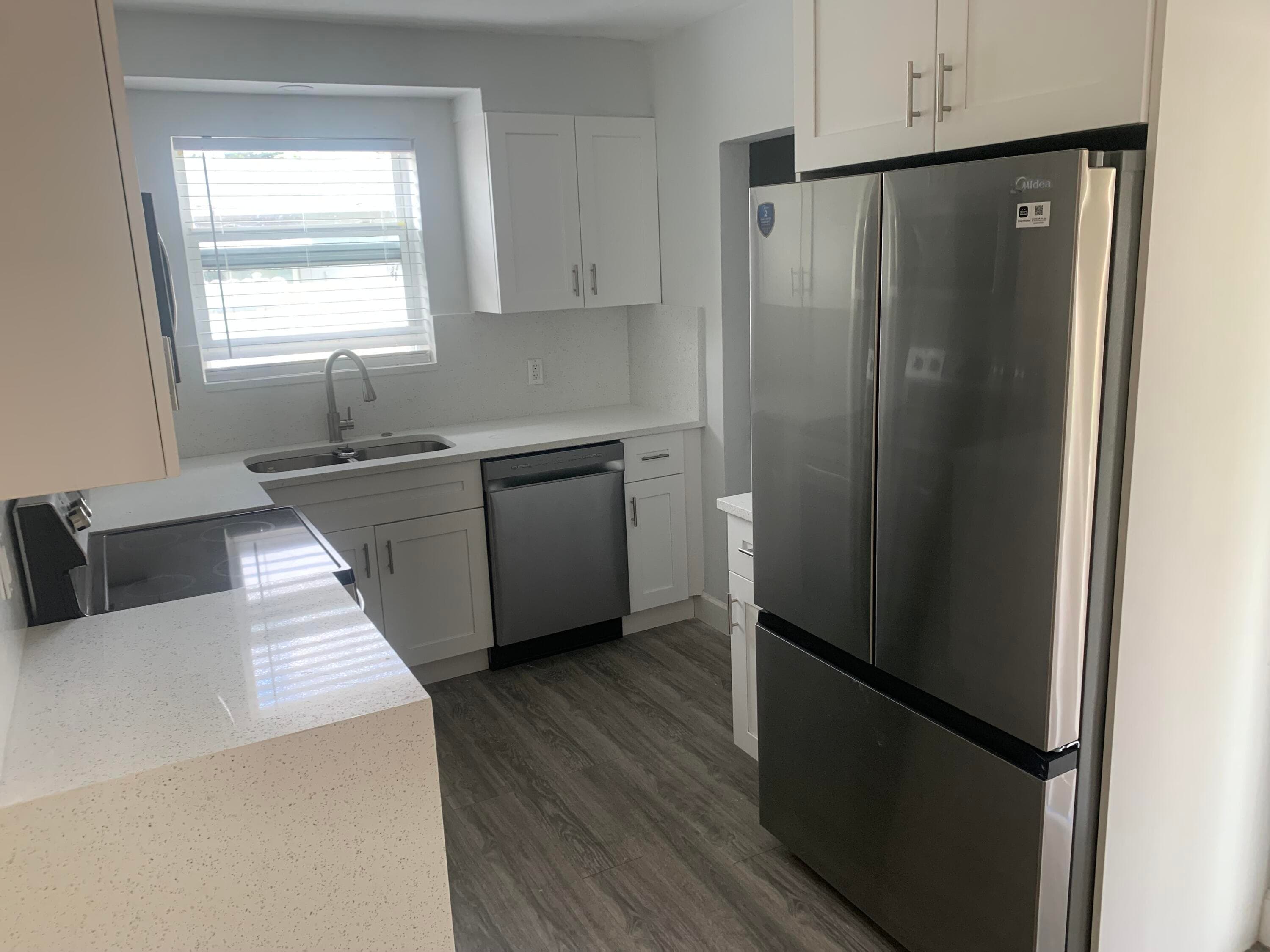 Single Family Residence in Miramar — photo 11 of 23