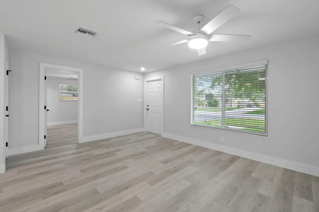 12091 Colony Avenue, Palm Beach Gardens, FL 33410 — photo 14 of 37