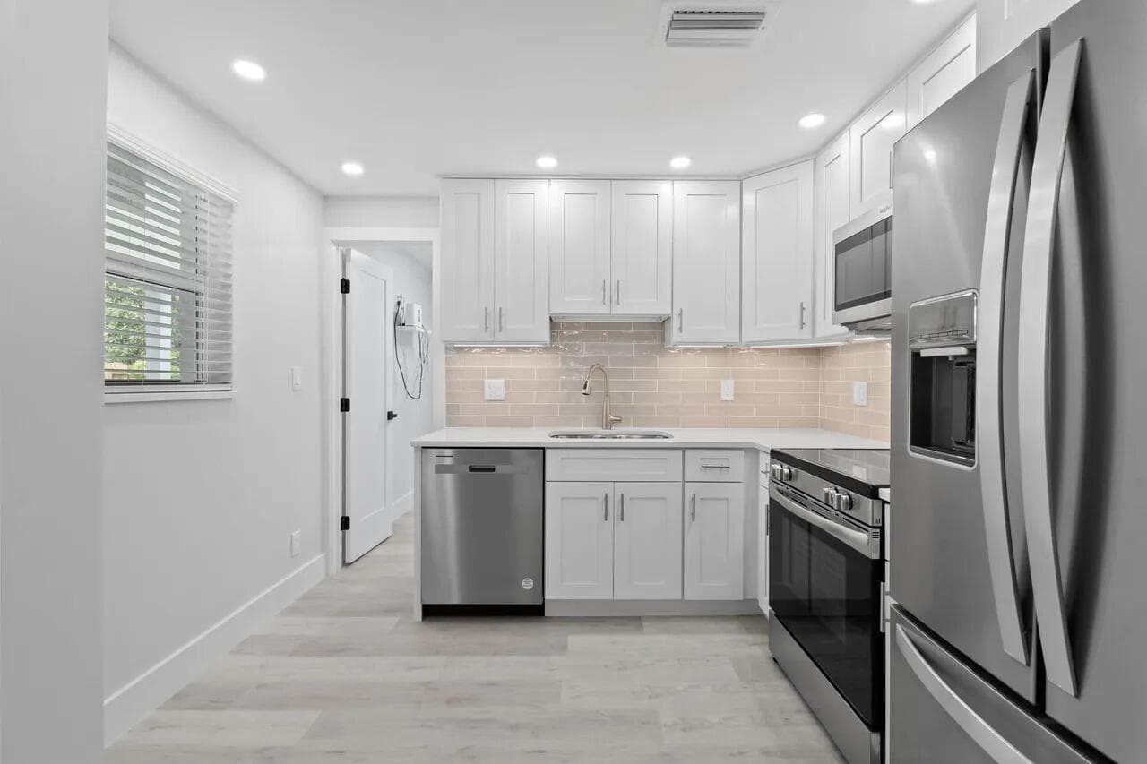 12091 Colony Avenue, Palm Beach Gardens, FL 33410 — photo 9 of 37