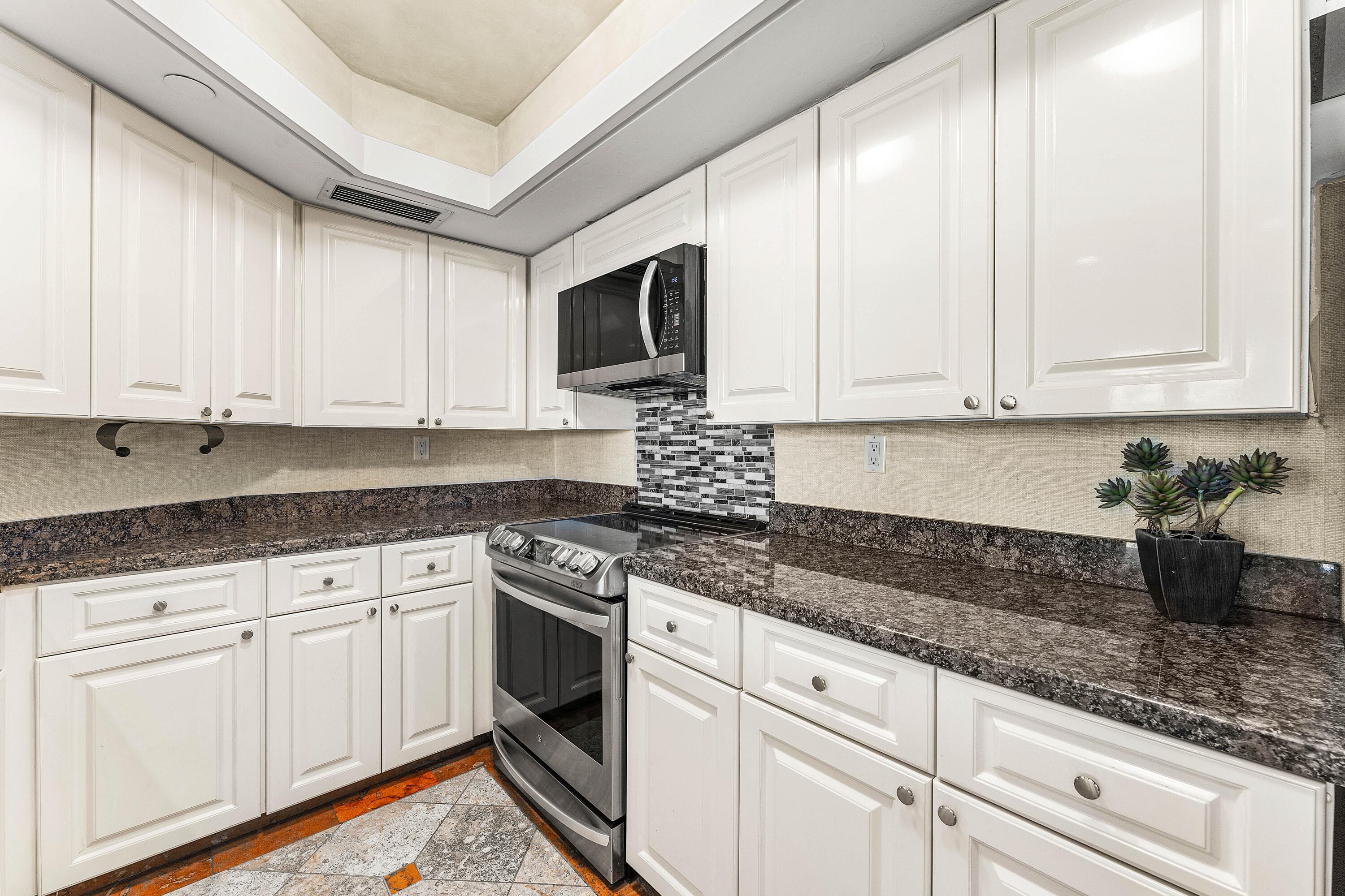 100 SE 5th Avenue 410, Boca Raton, FL 33432 — photo 21 of 63