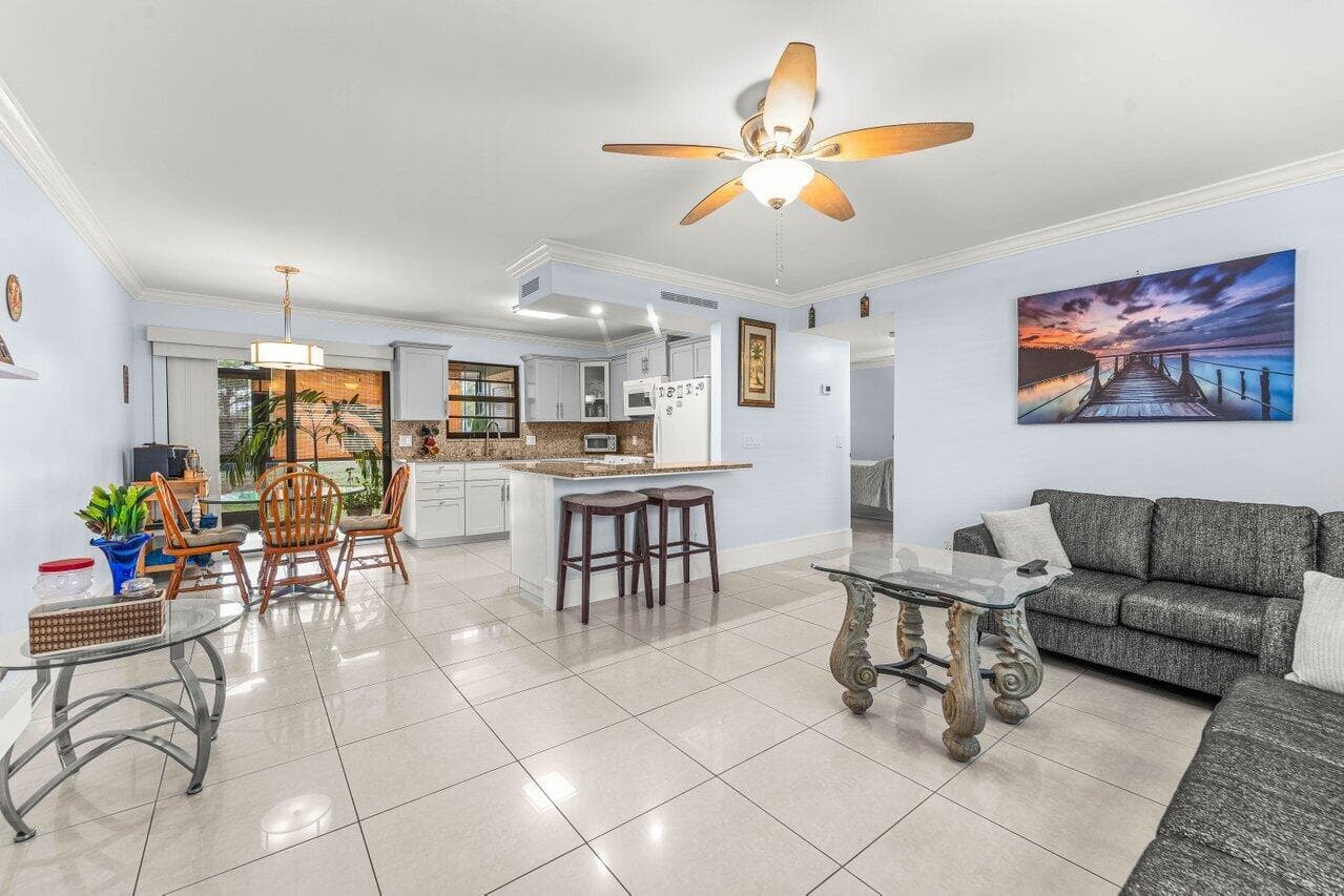 5954 Longbow Lane 5, West Palm Beach, FL 33415 — photo 3 of 35