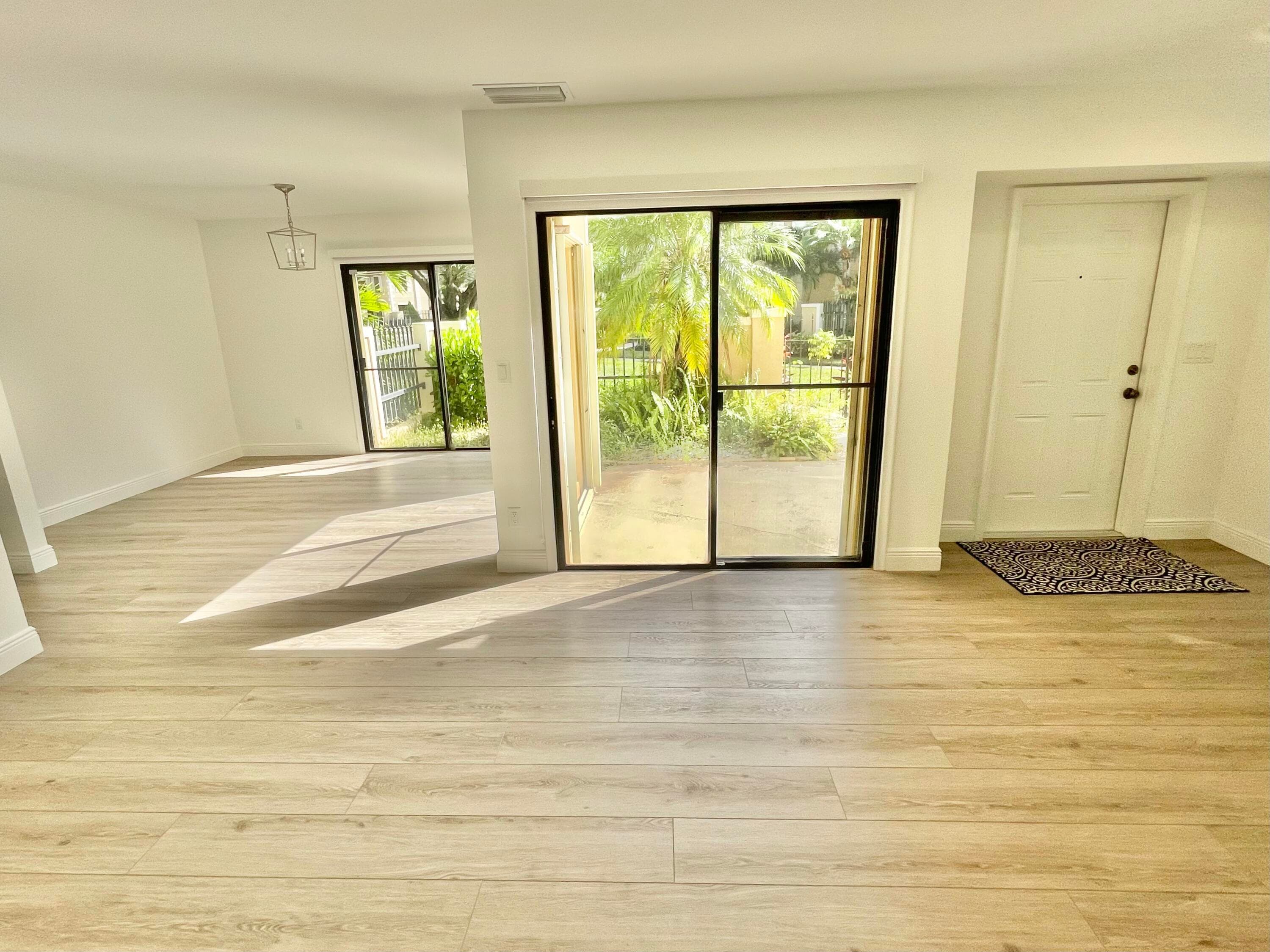 359 Prestwick Circle 2, Palm Beach Gardens, FL 33418 — photo 4 of 21