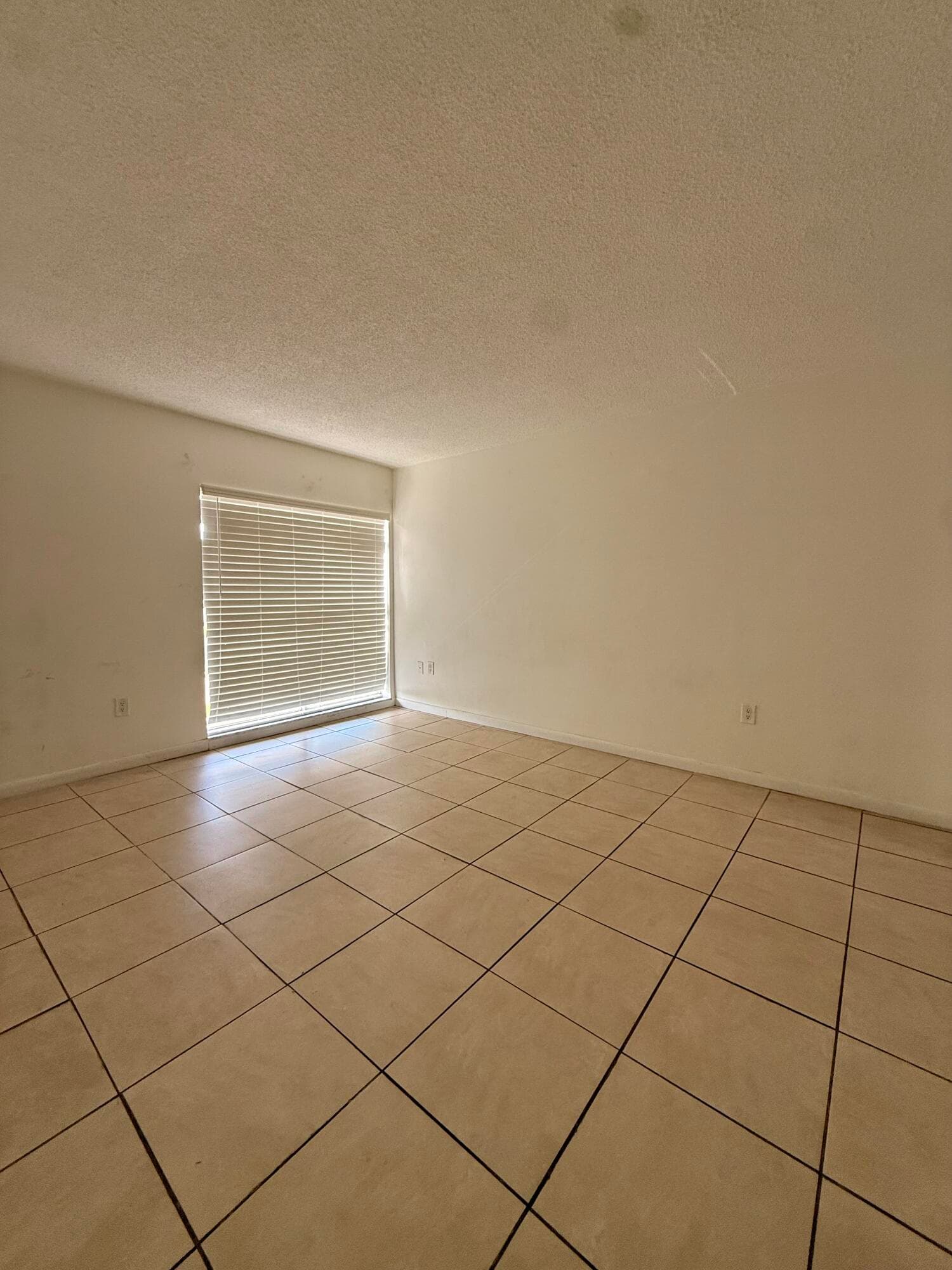 8775 Park Boulevard 412, Miami, FL 33172 — photo 4 of 9