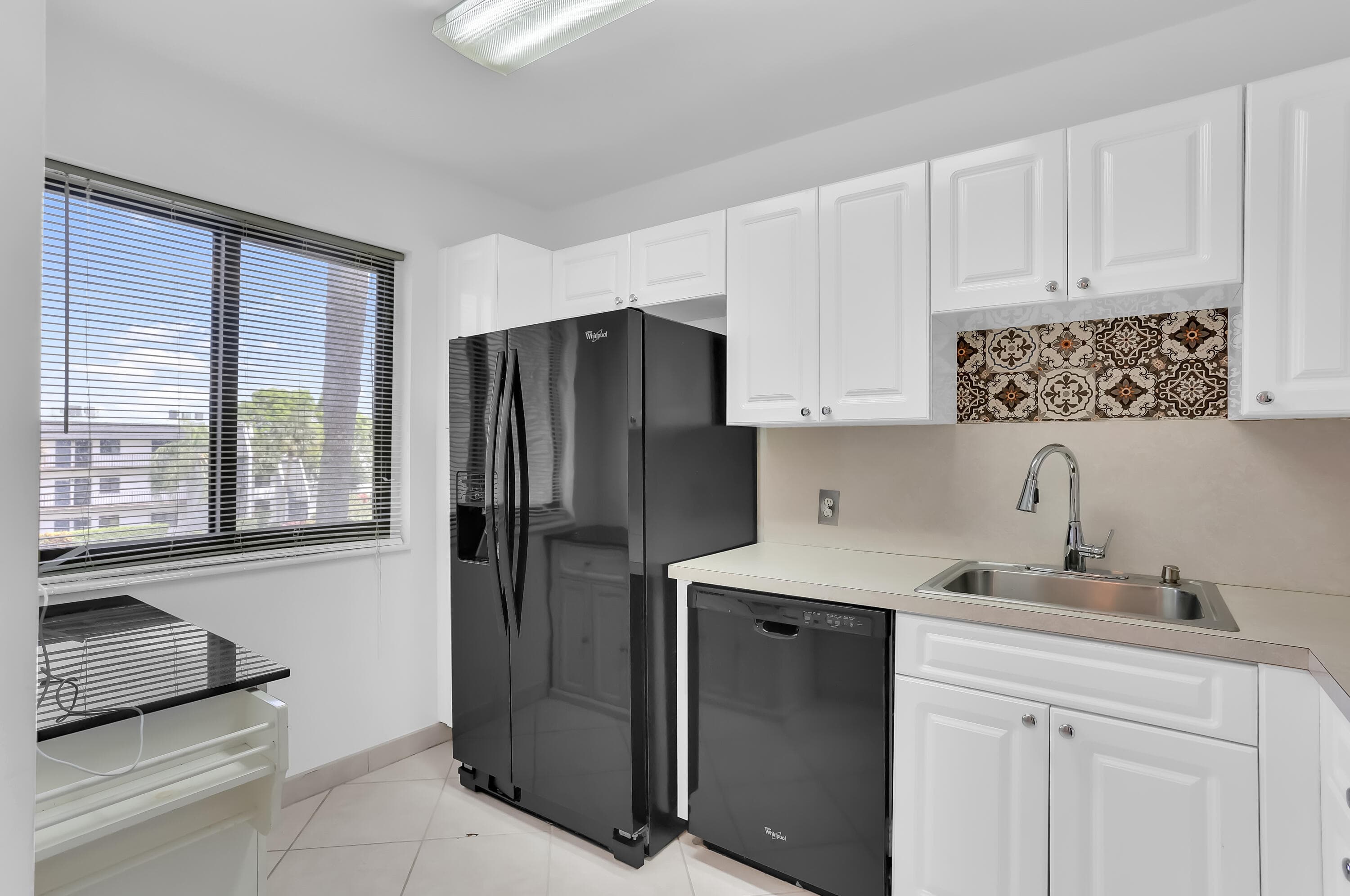 4290 Deste Court 301, Lake Worth, FL 33467 — photo 10 of 19
