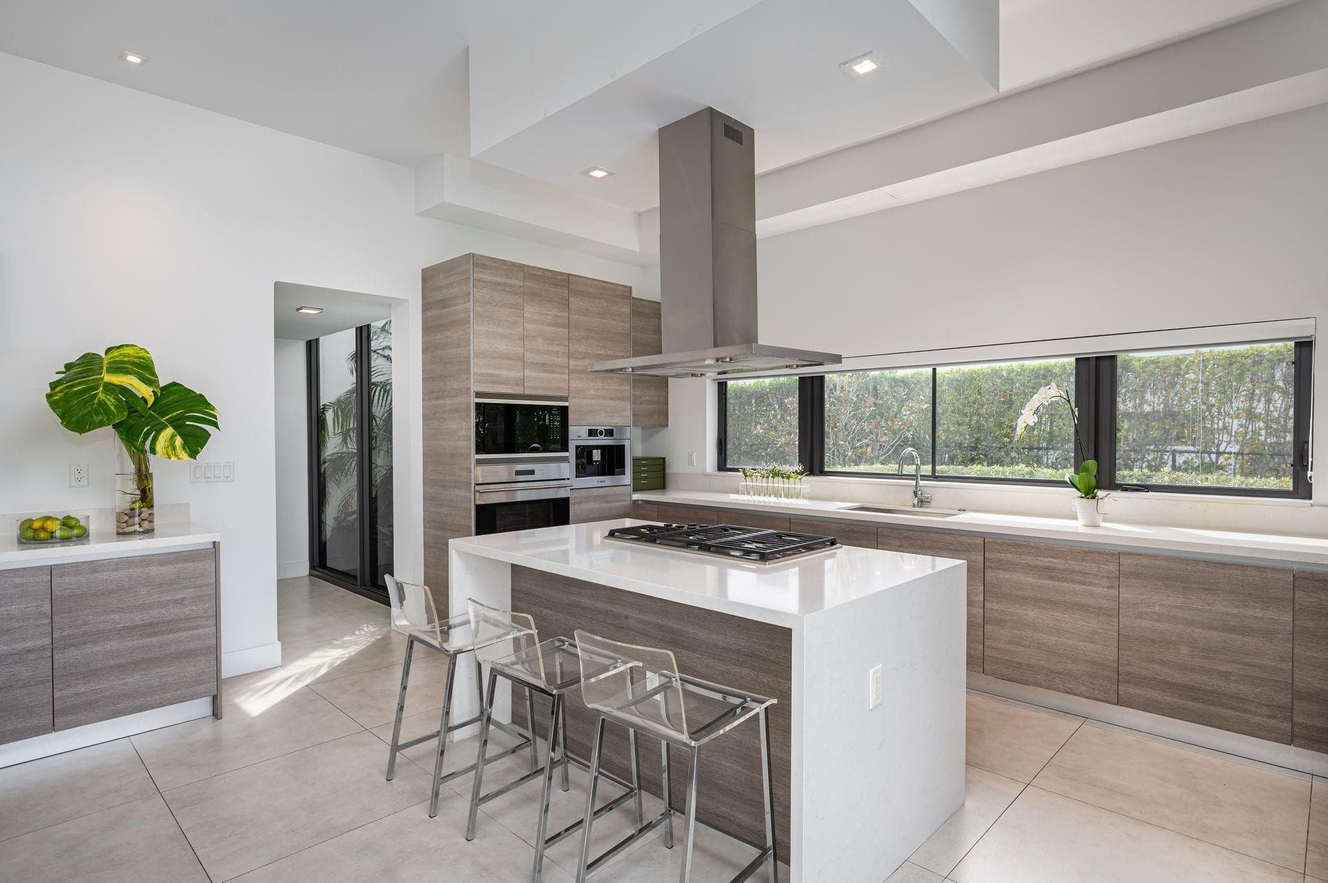 16553 Botaniko Drive S, Weston, FL 33326 — photo 10 of 56