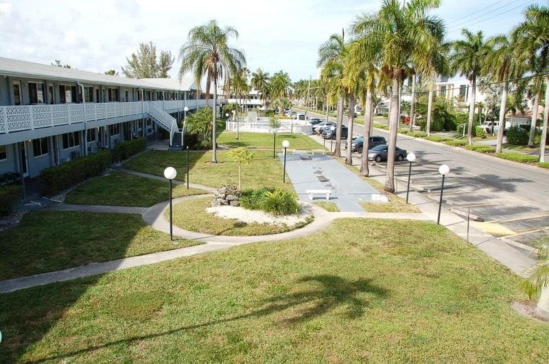 600 Layne Boulevard 201, Hallandale Beach, FL 33009 — photo 19 of 35